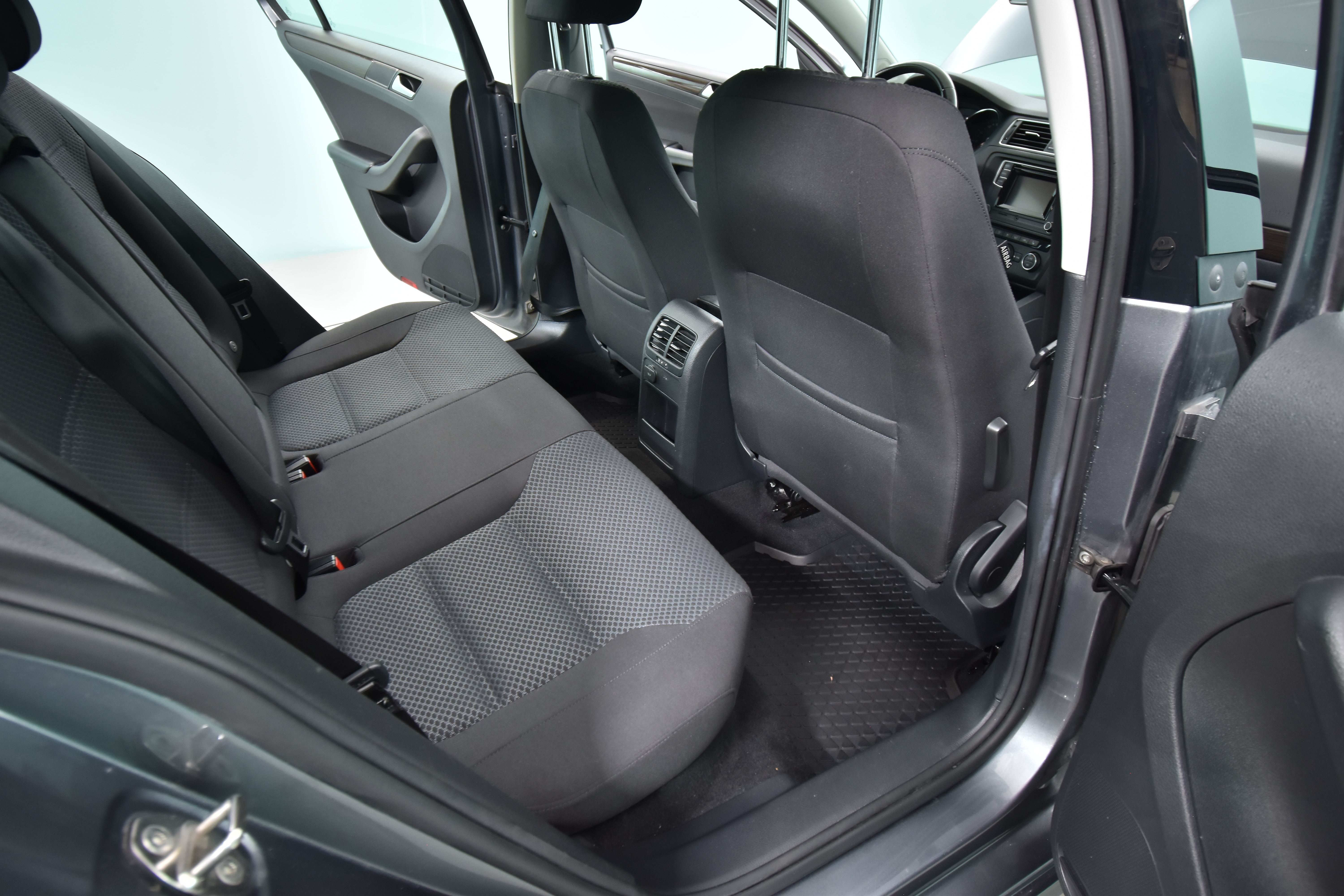 VOLKSWAGEN Jetta 2017