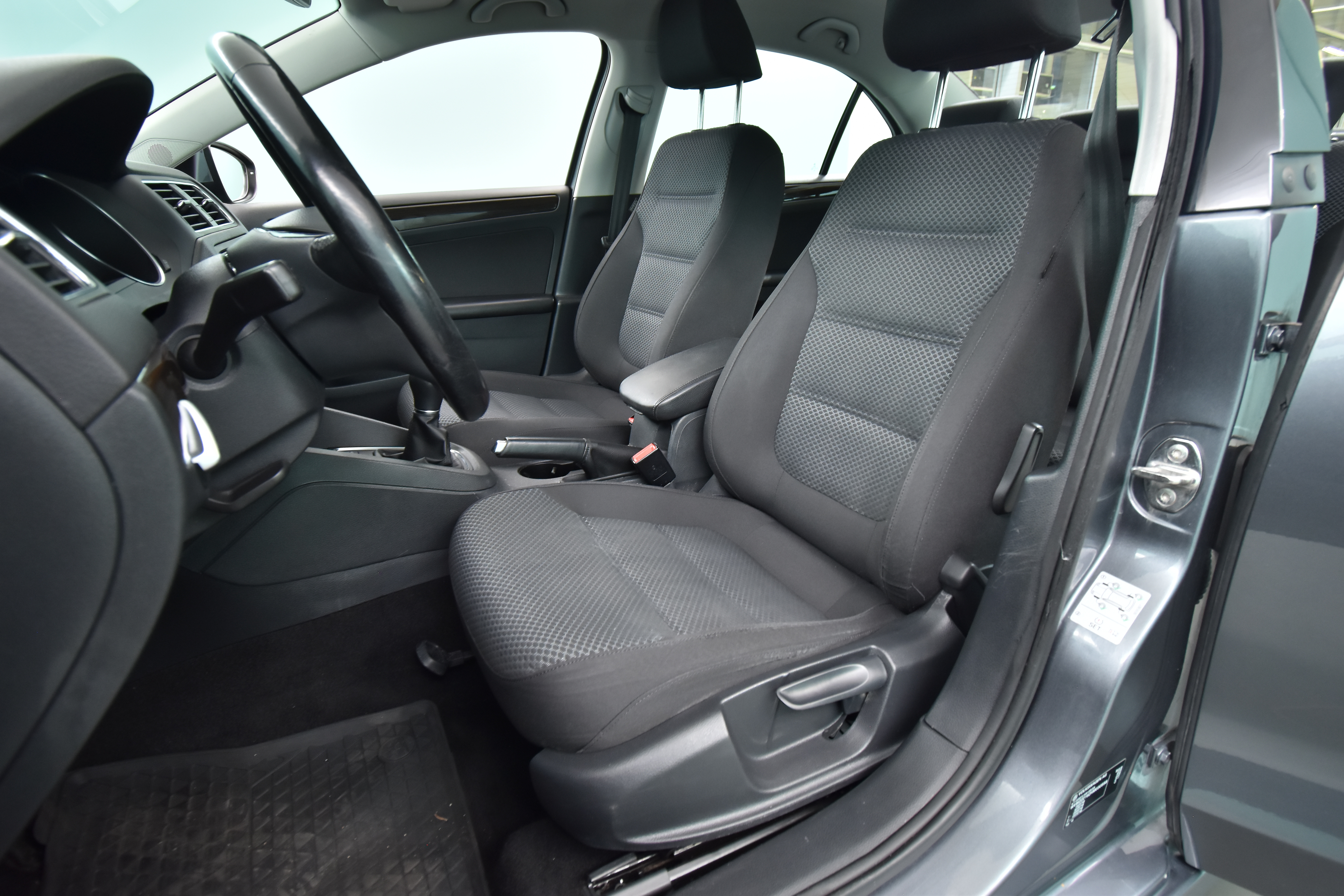 VOLKSWAGEN Jetta 2017