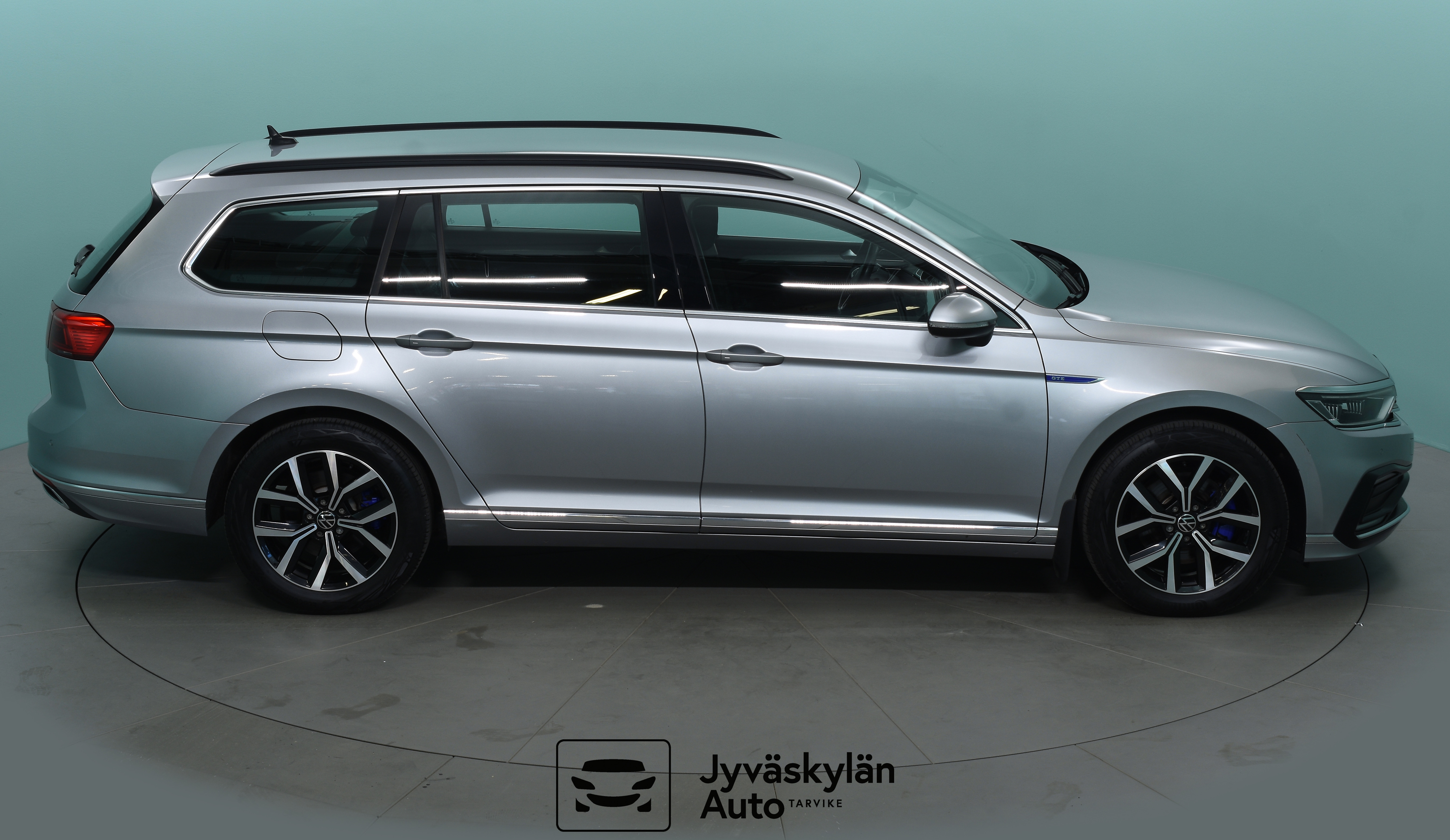 VOLKSWAGEN Passat 2021