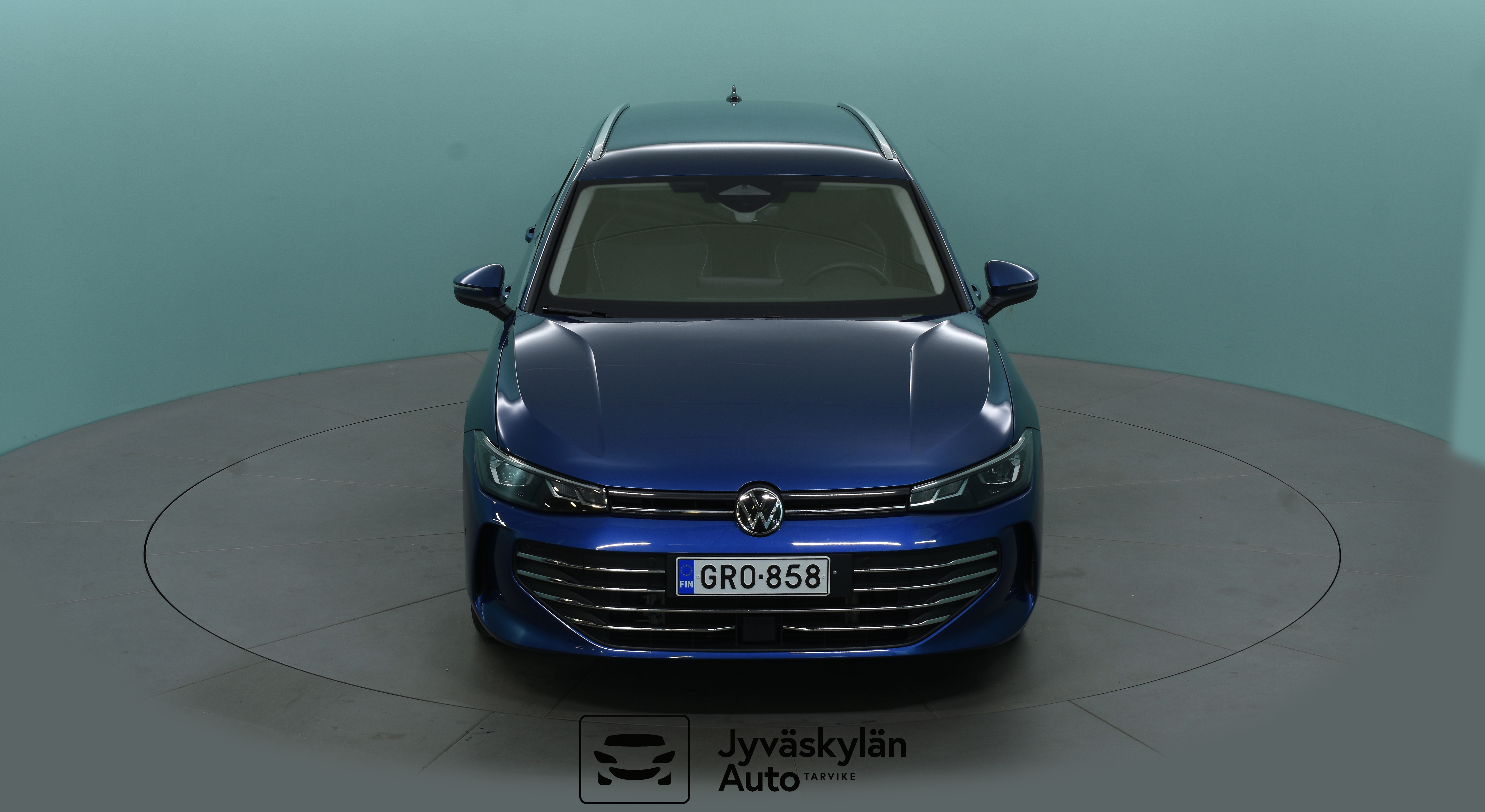 VOLKSWAGEN Passat 2024