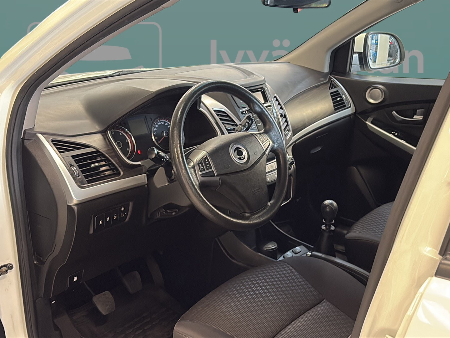 SSANGYONG Korando 2015
