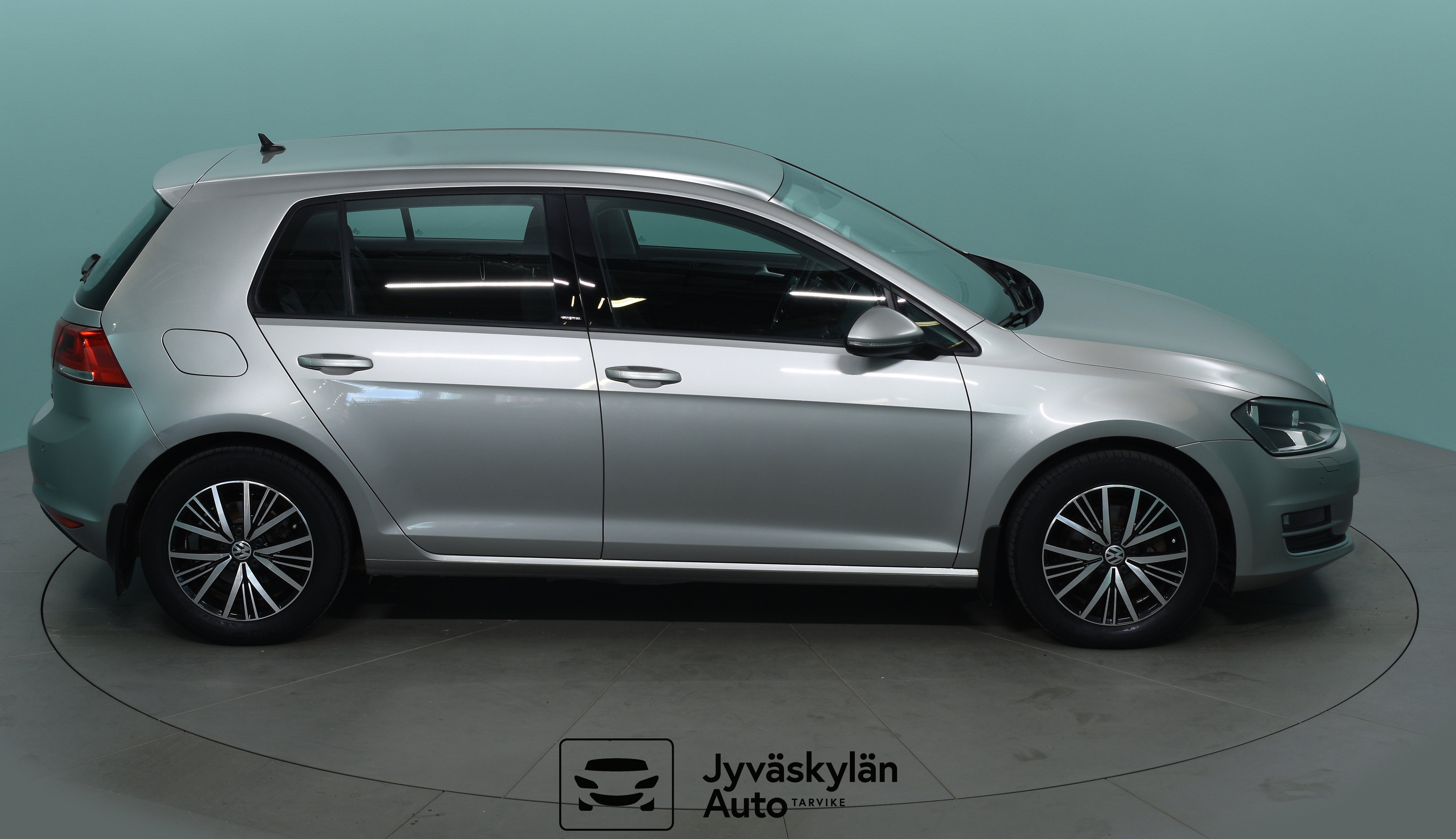 VOLKSWAGEN Golf 2016