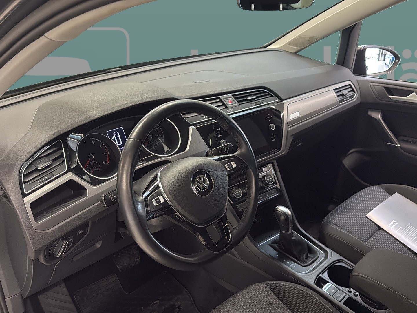 VOLKSWAGEN Touran 2018