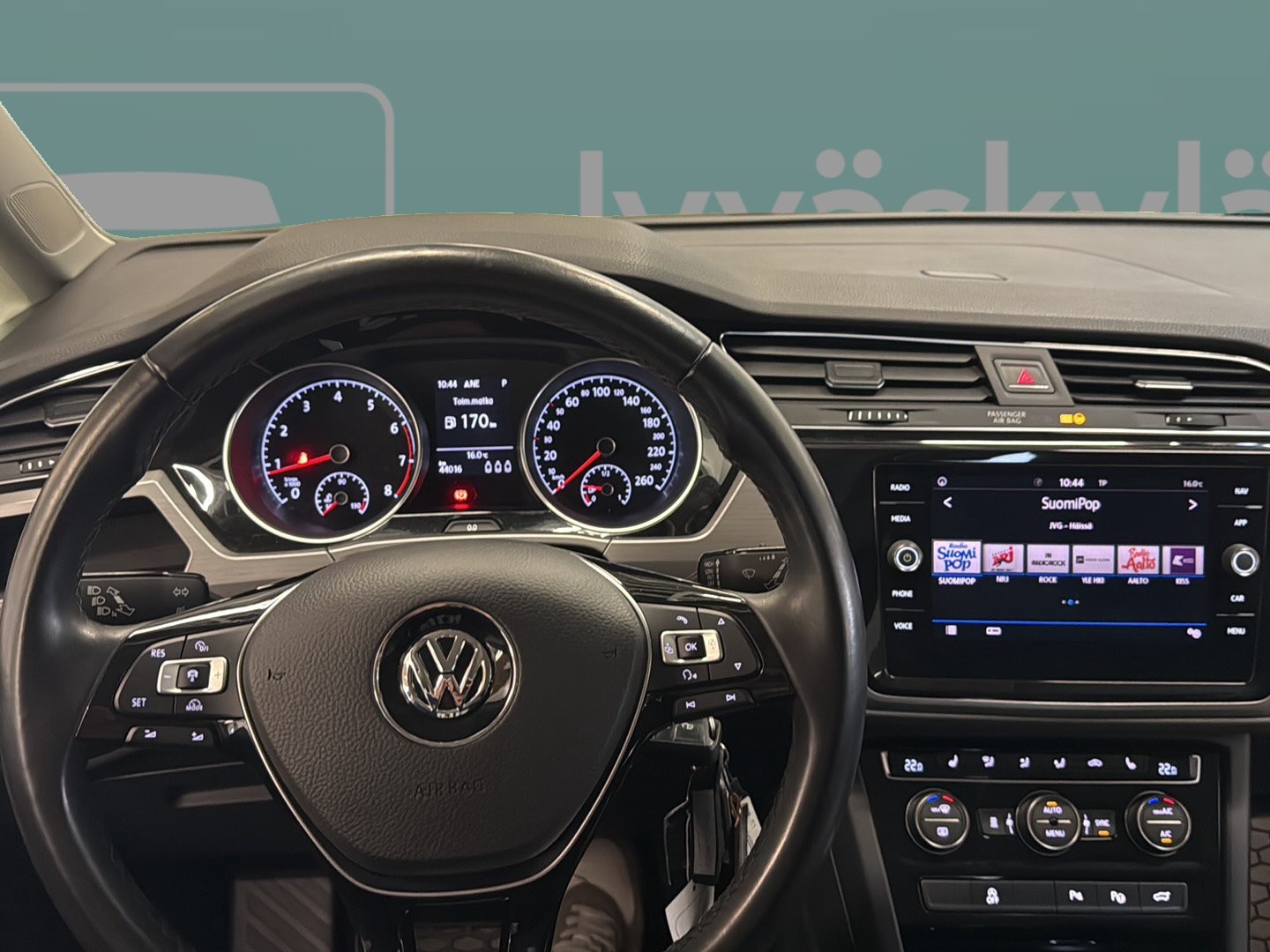 VOLKSWAGEN Touran 2018