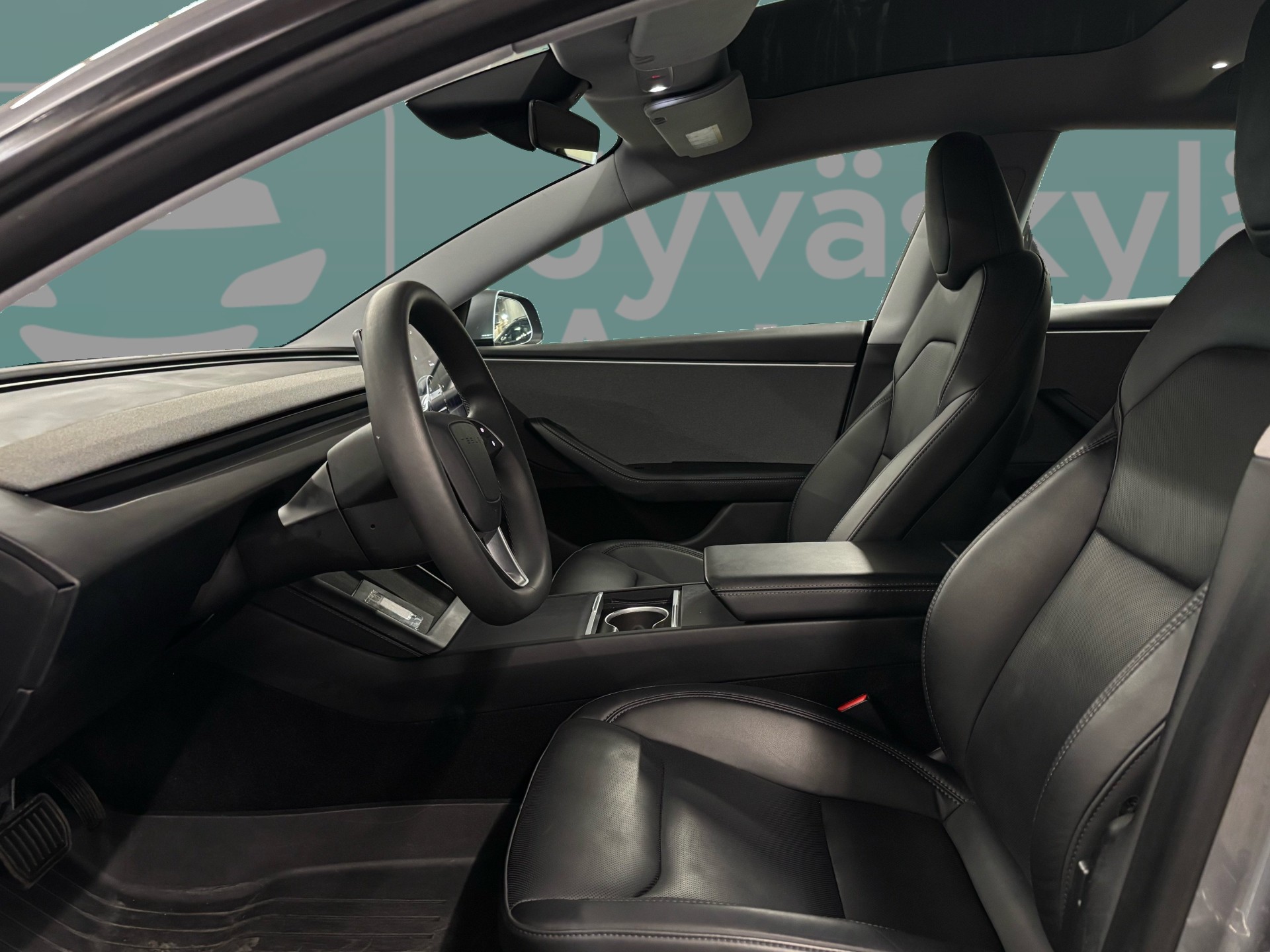 TESLA Model 3 2024
