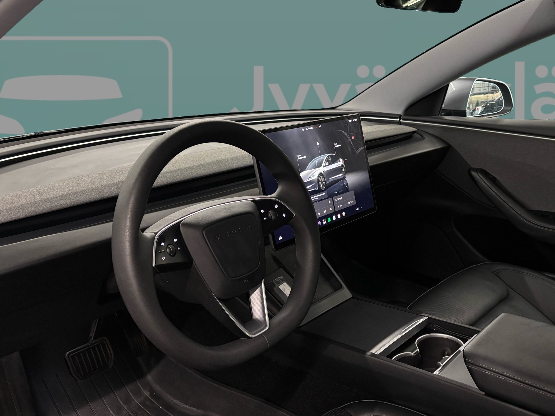 TESLA Model 3 2024