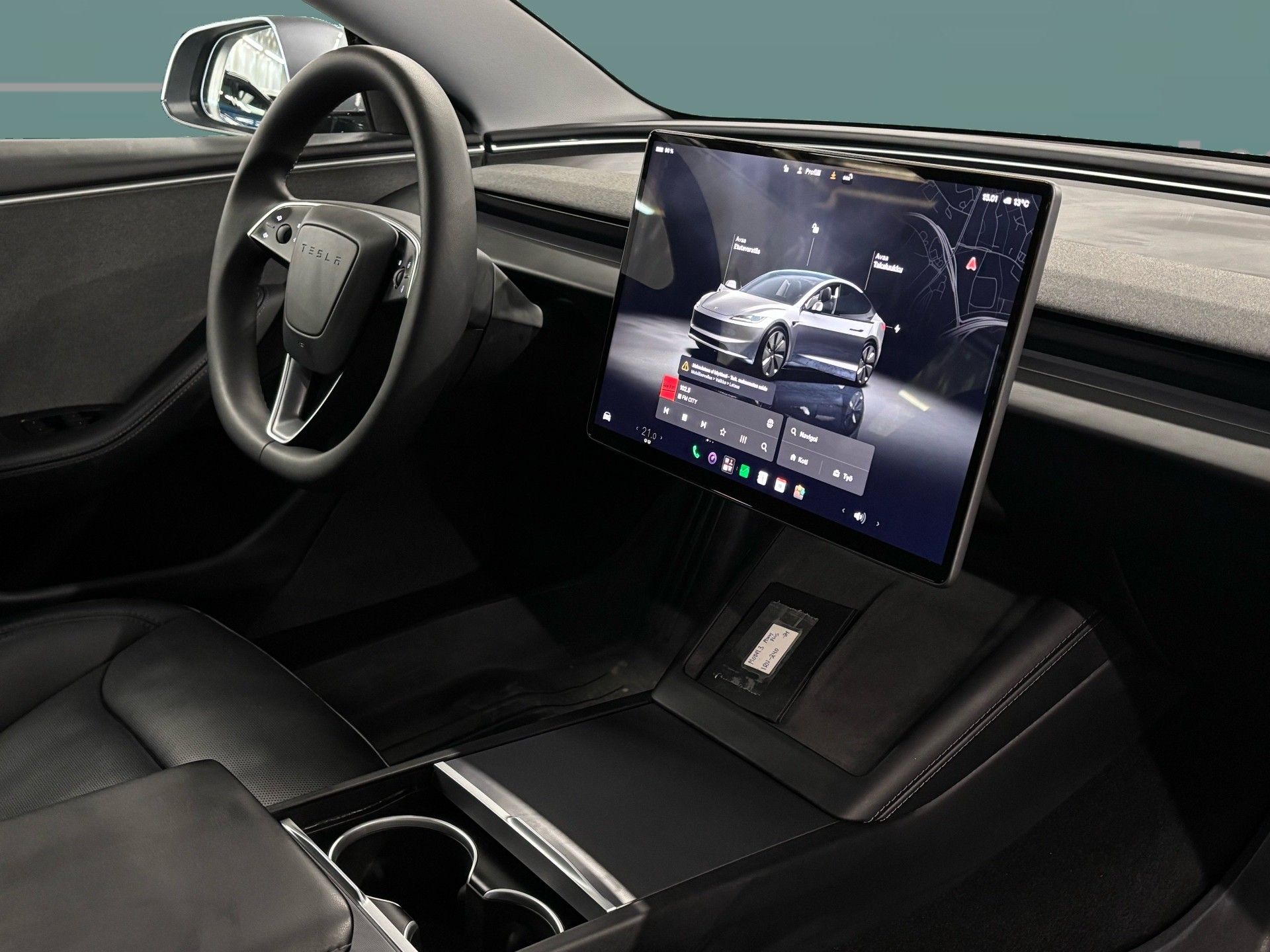 TESLA Model 3 2024