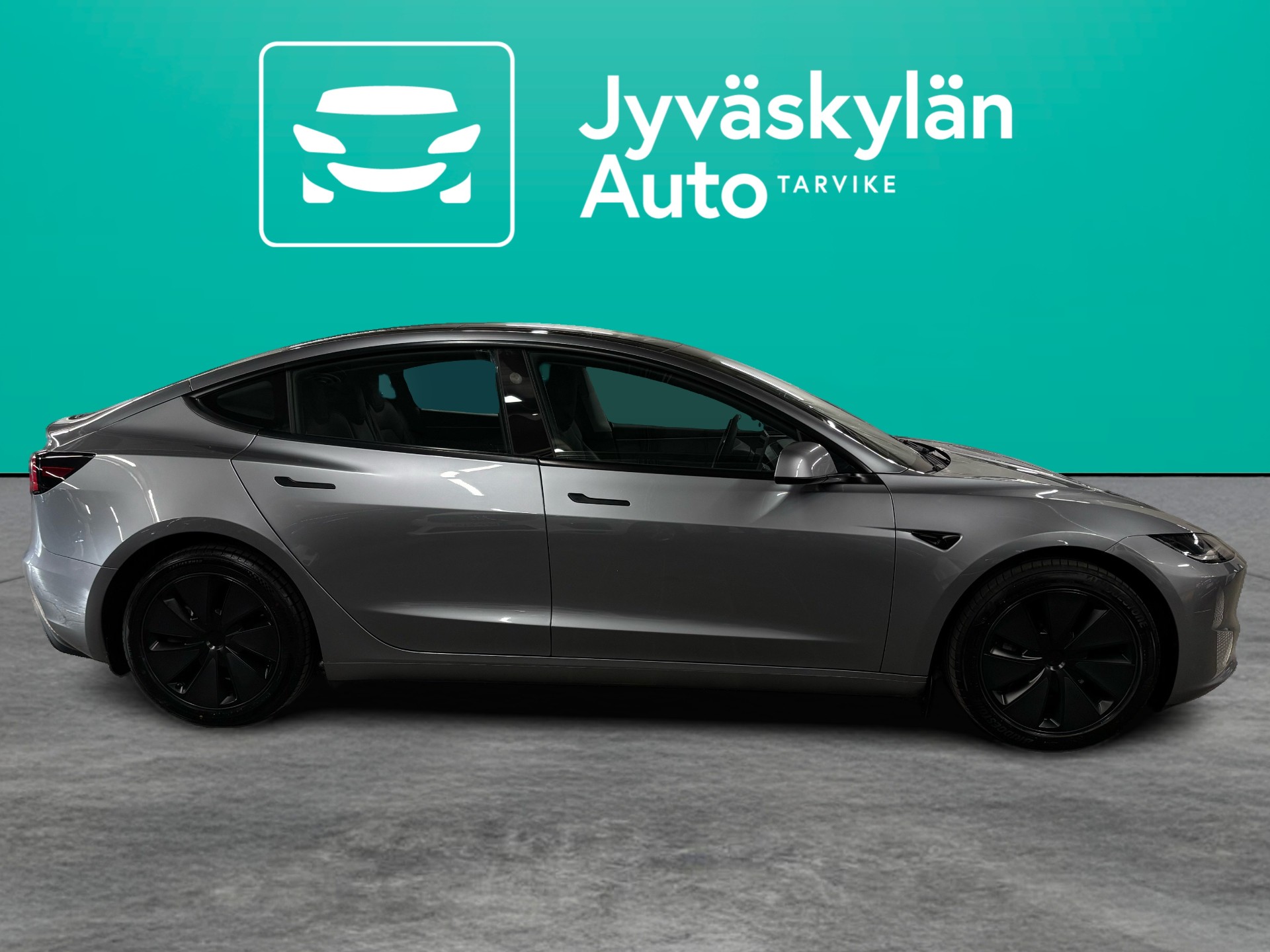 TESLA Model 3 2024