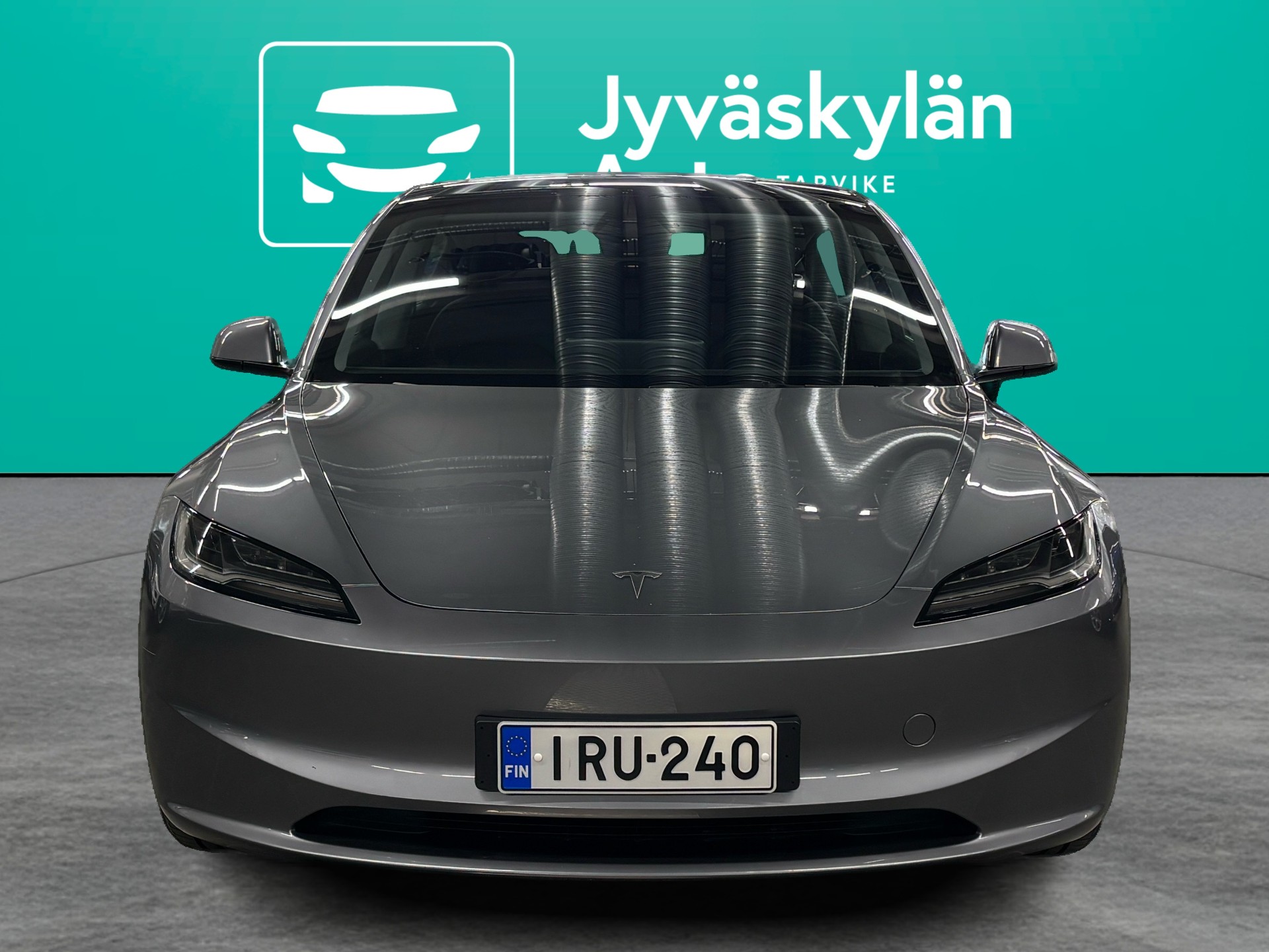TESLA Model 3 2024