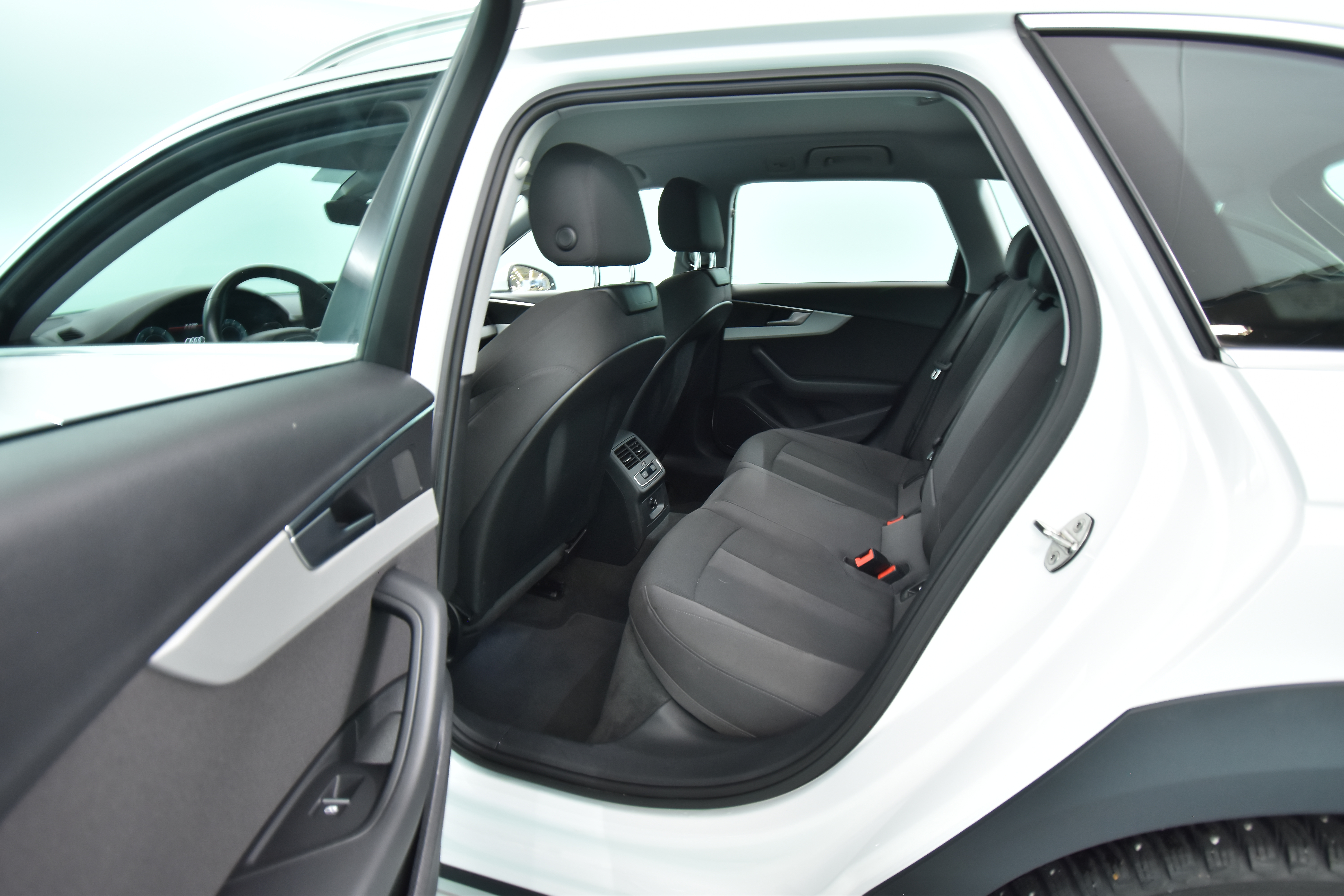 AUDI A4 allroad quattro 2020