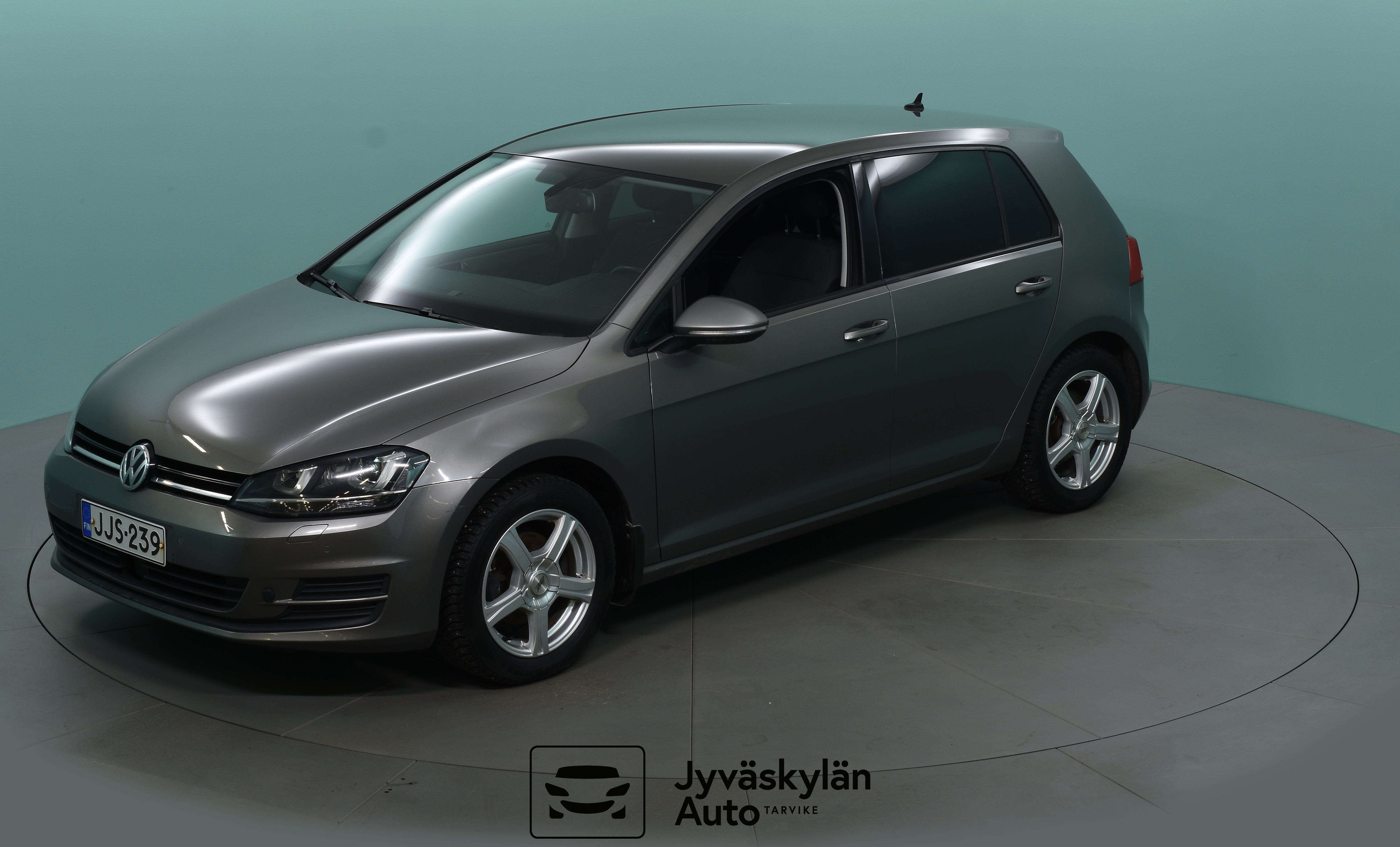 VOLKSWAGEN Golf 2015