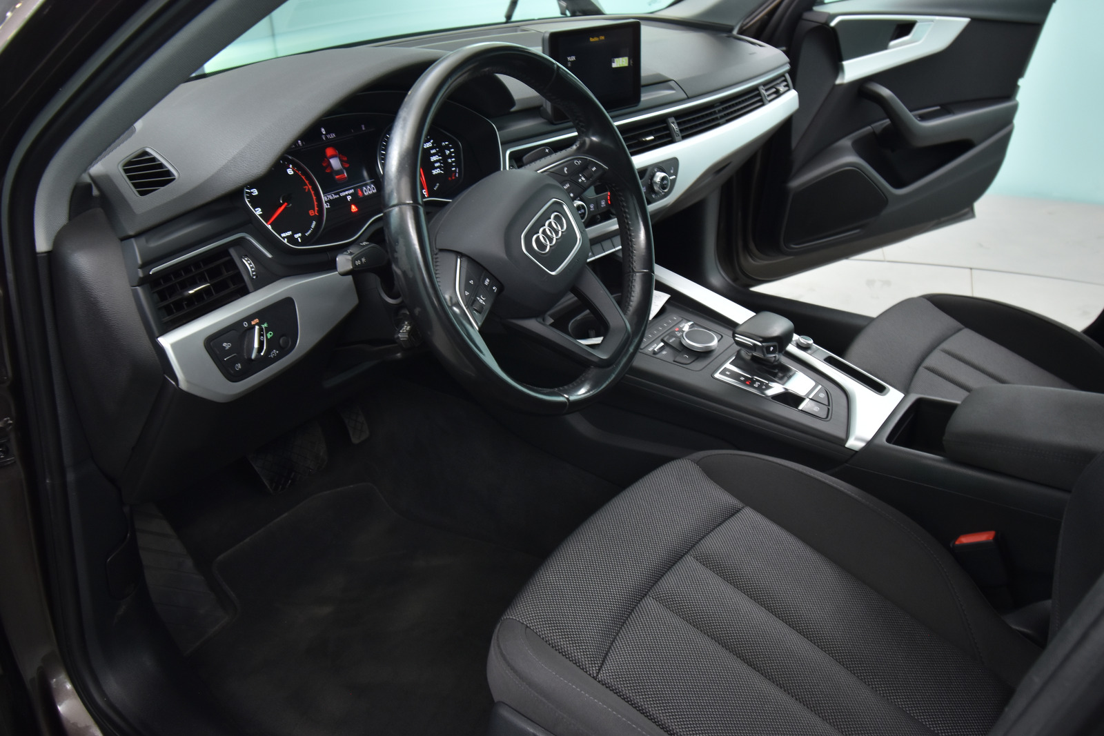 AUDI A4 2017
