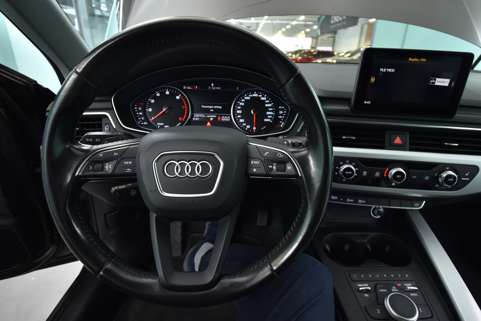 AUDI A4 2017