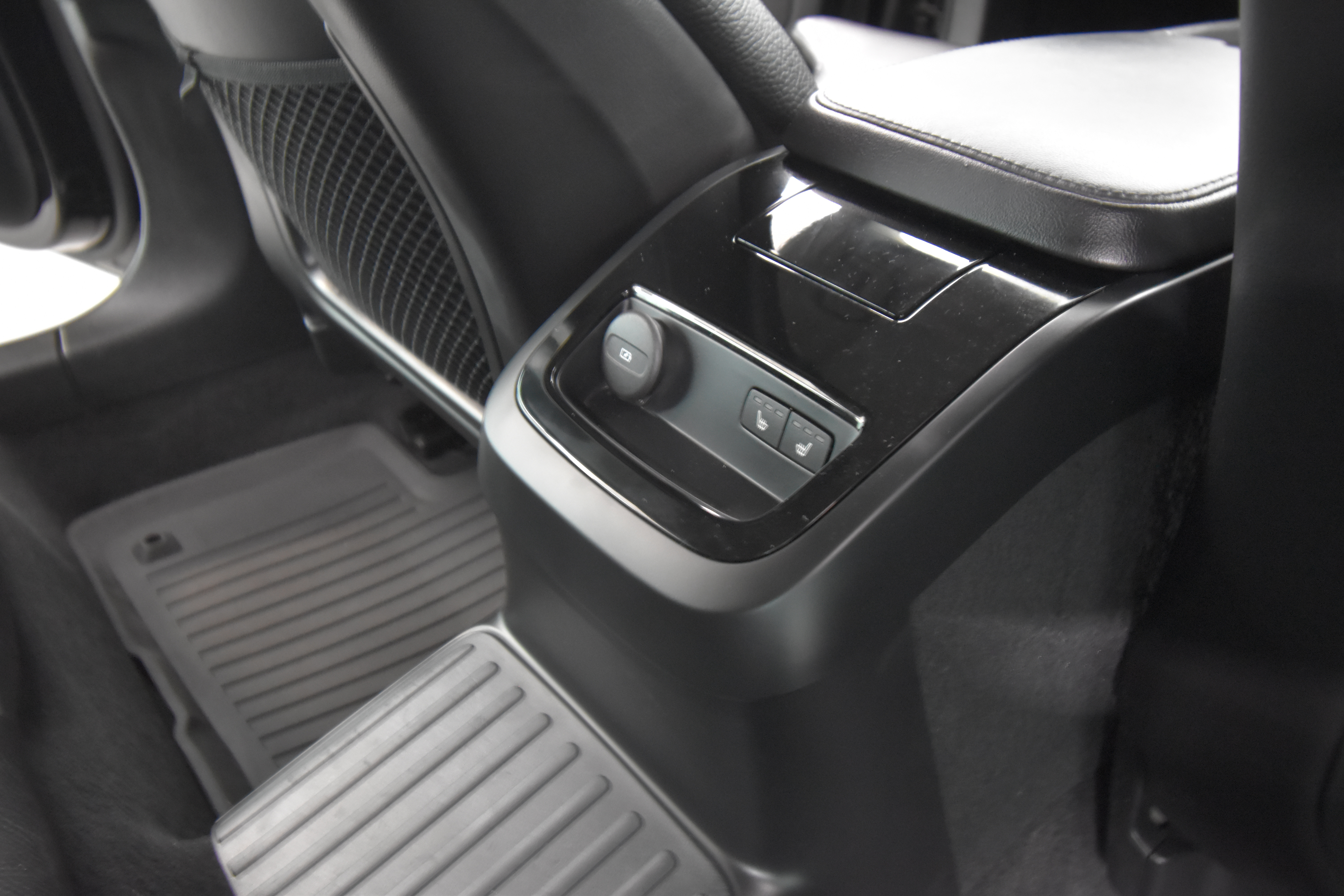 VOLVO V60 2022