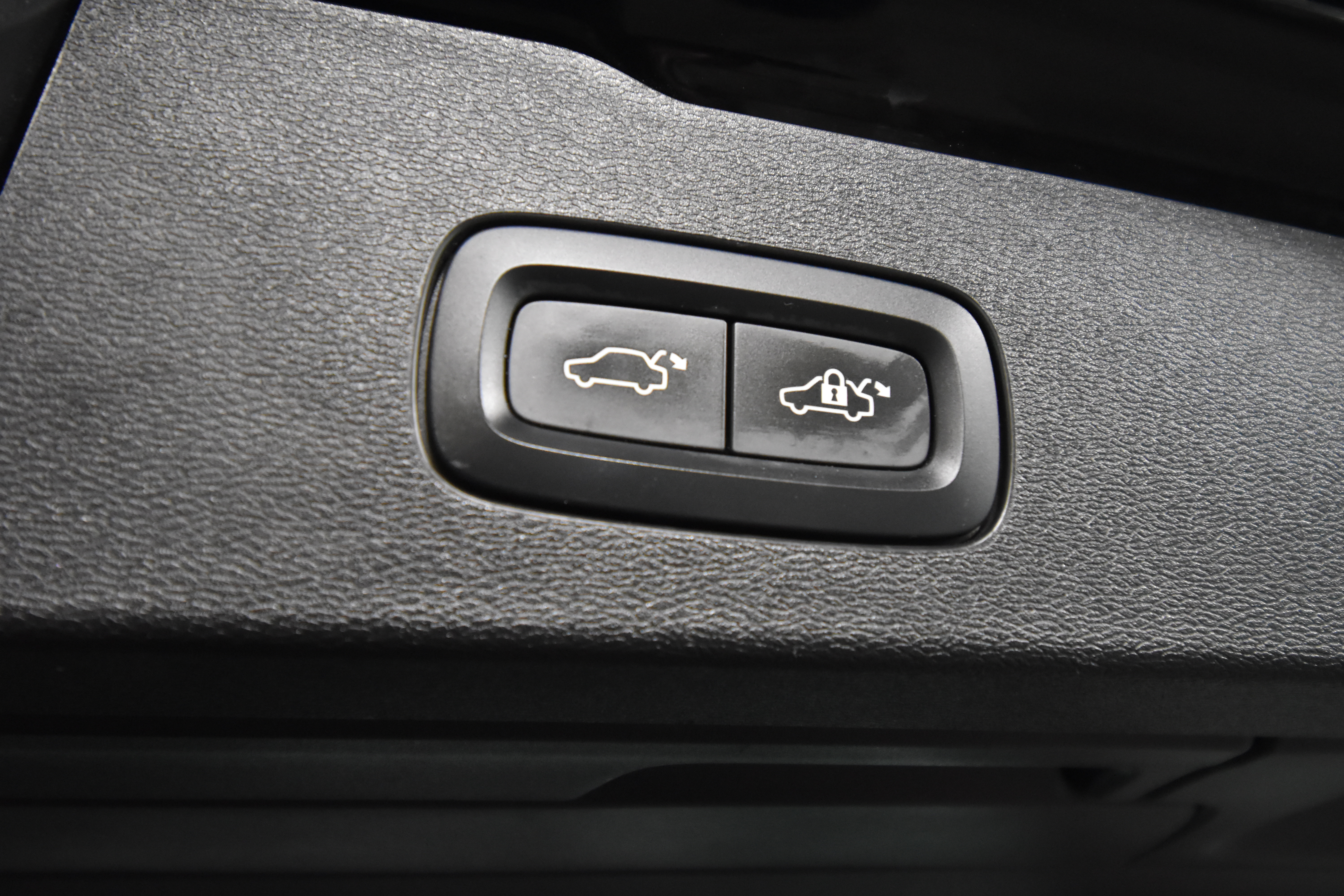 VOLVO V60 2022