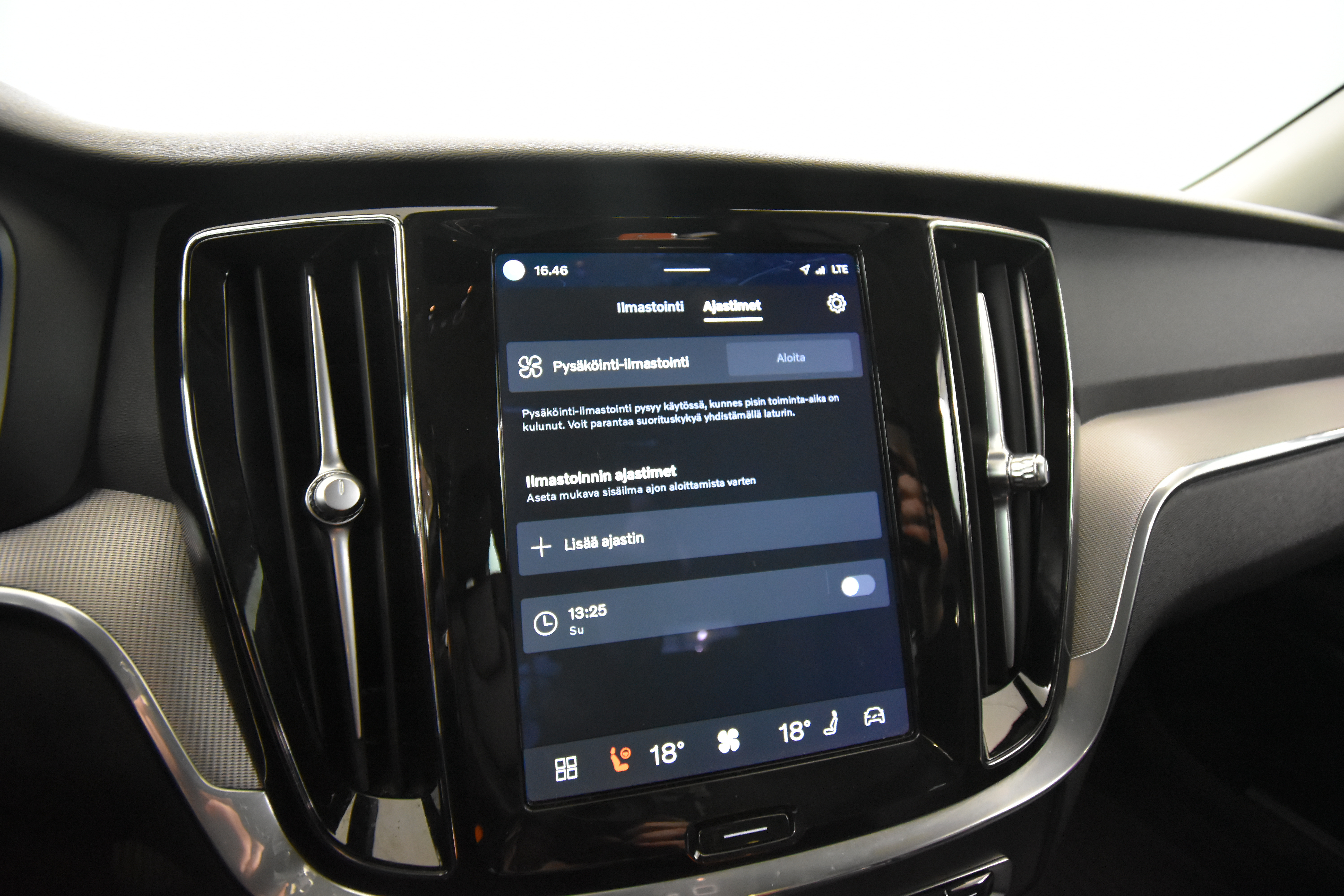 VOLVO V60 2022