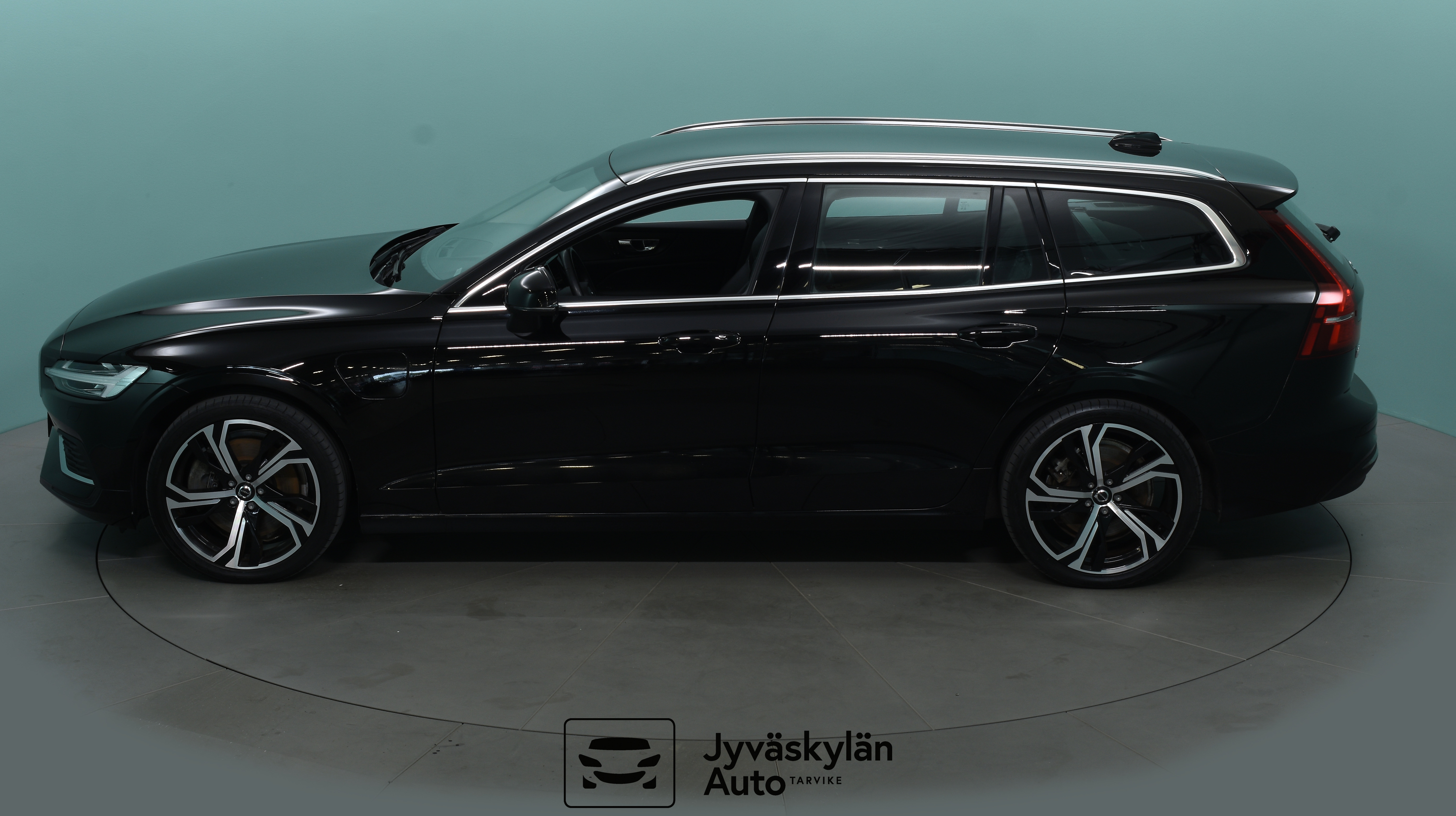 VOLVO V60 2022