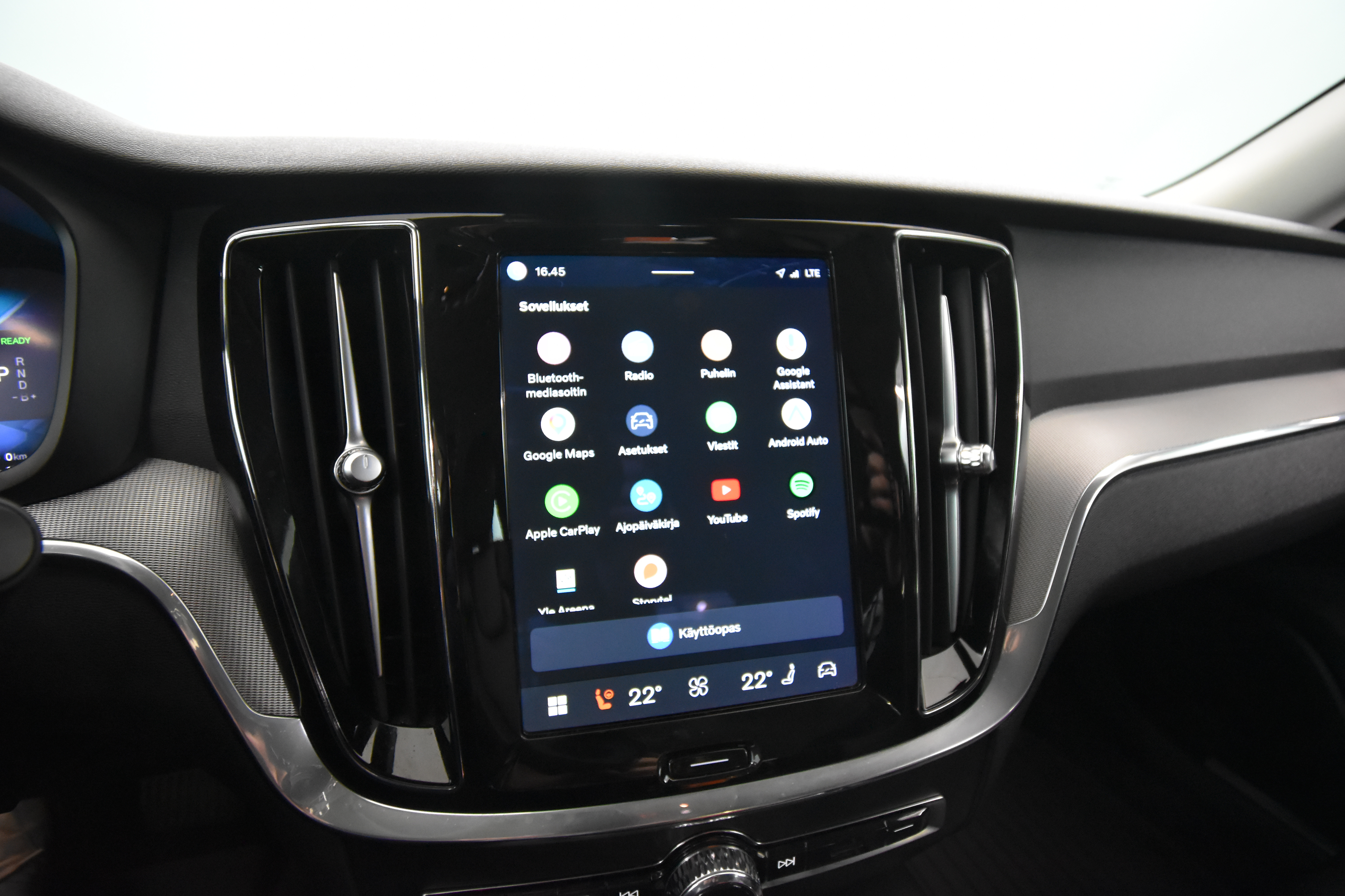 VOLVO V60 2022