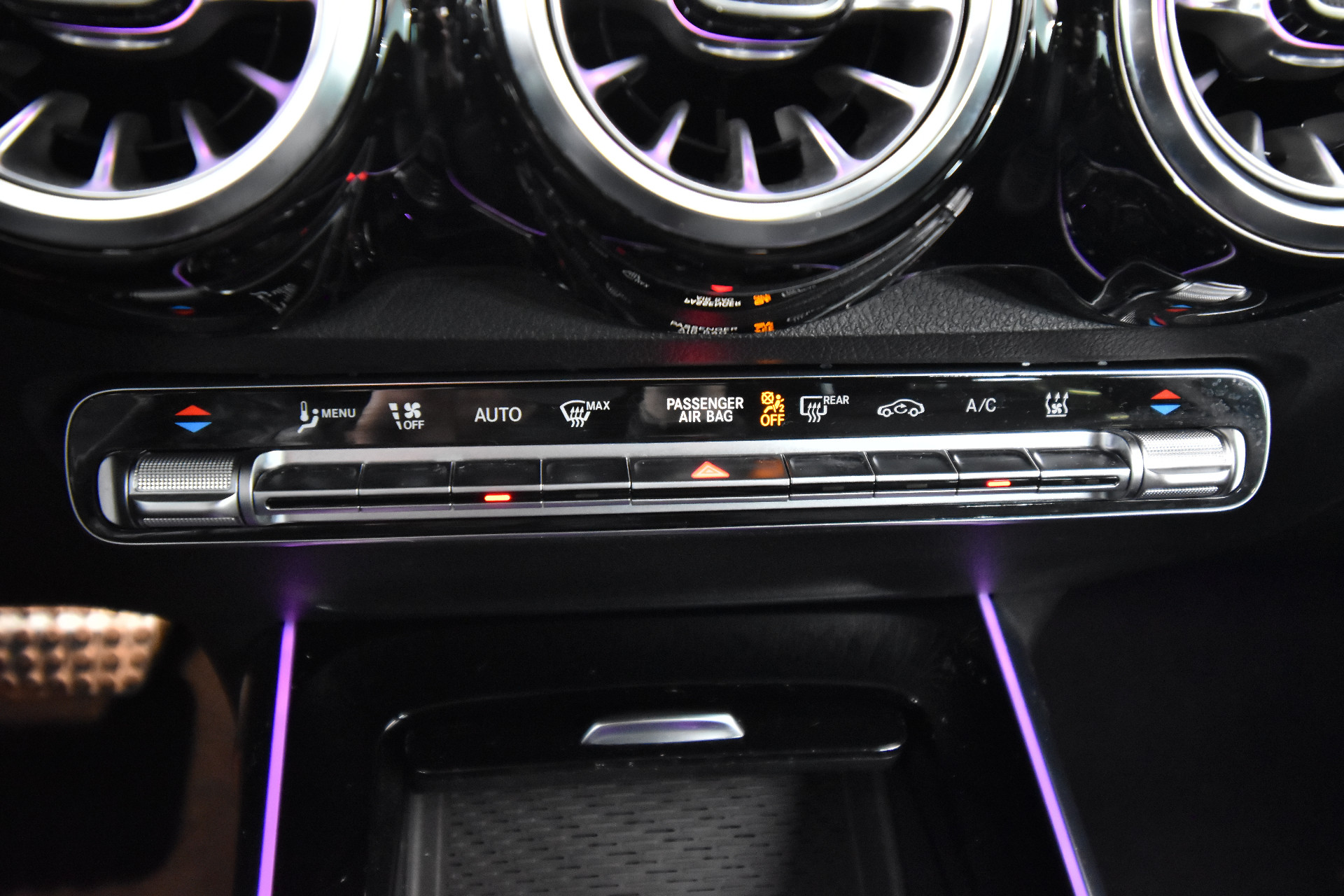 MERCEDES-BENZ EQB 2022