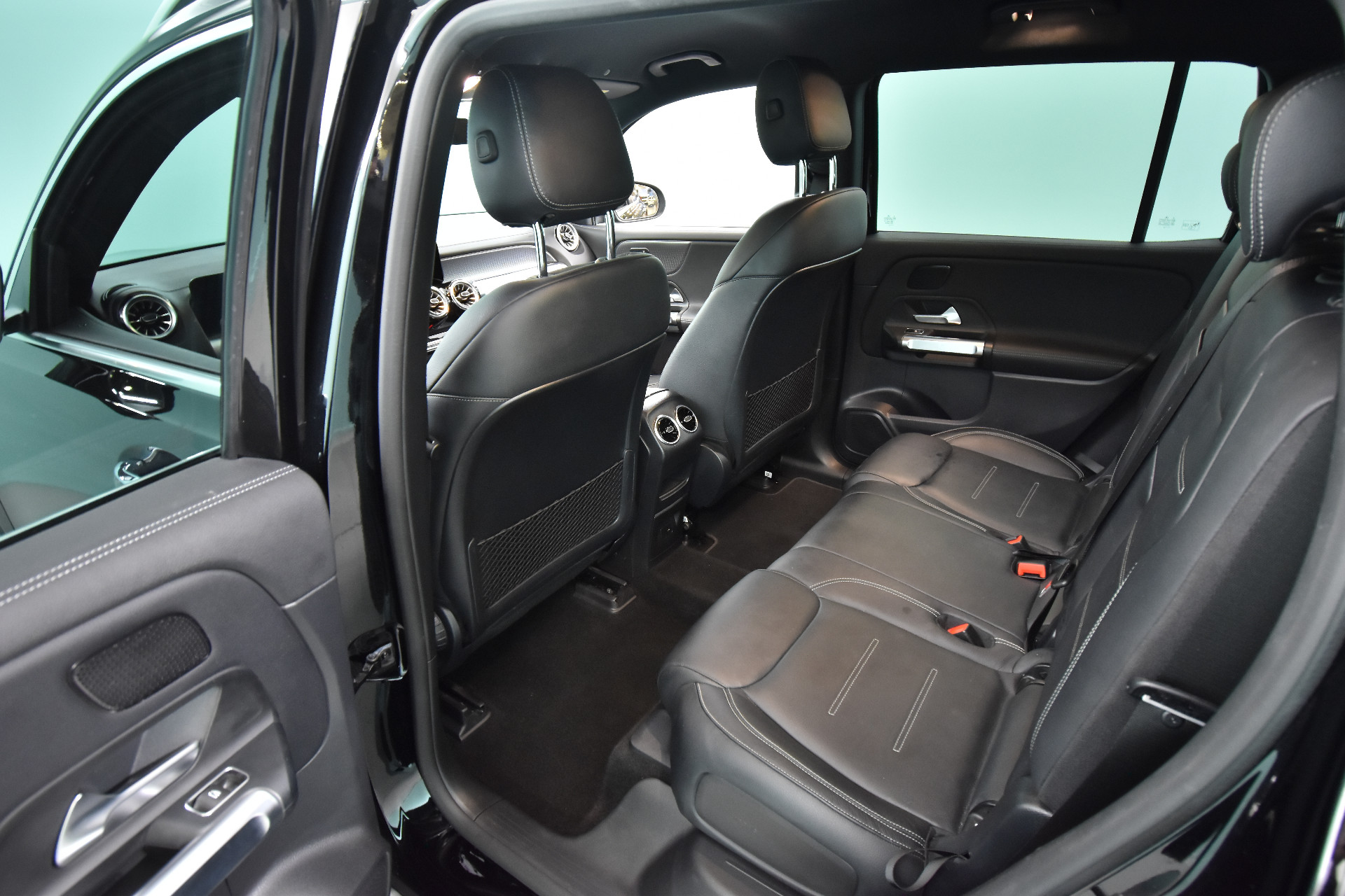 MERCEDES-BENZ EQB 2022