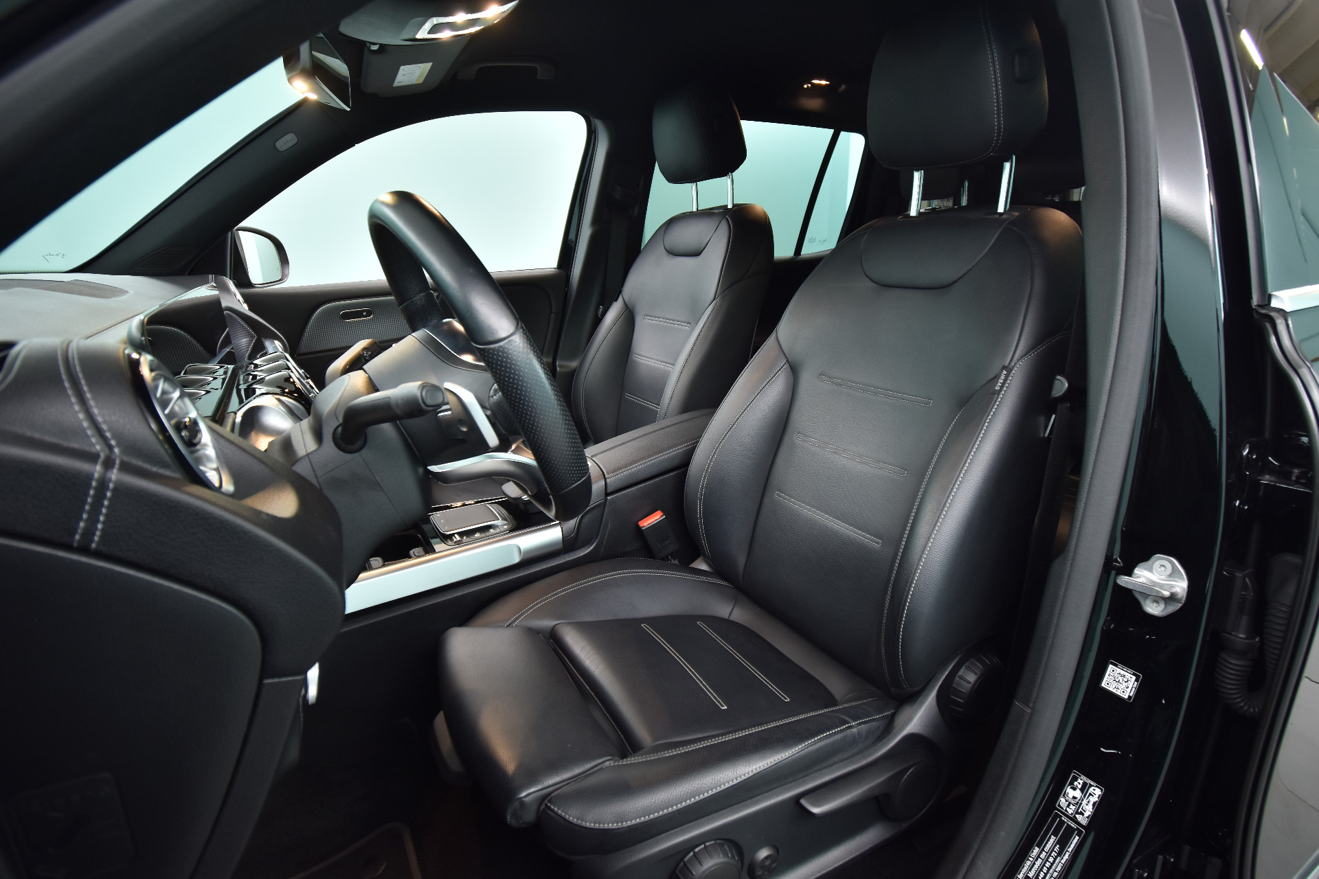 MERCEDES-BENZ EQB 2022