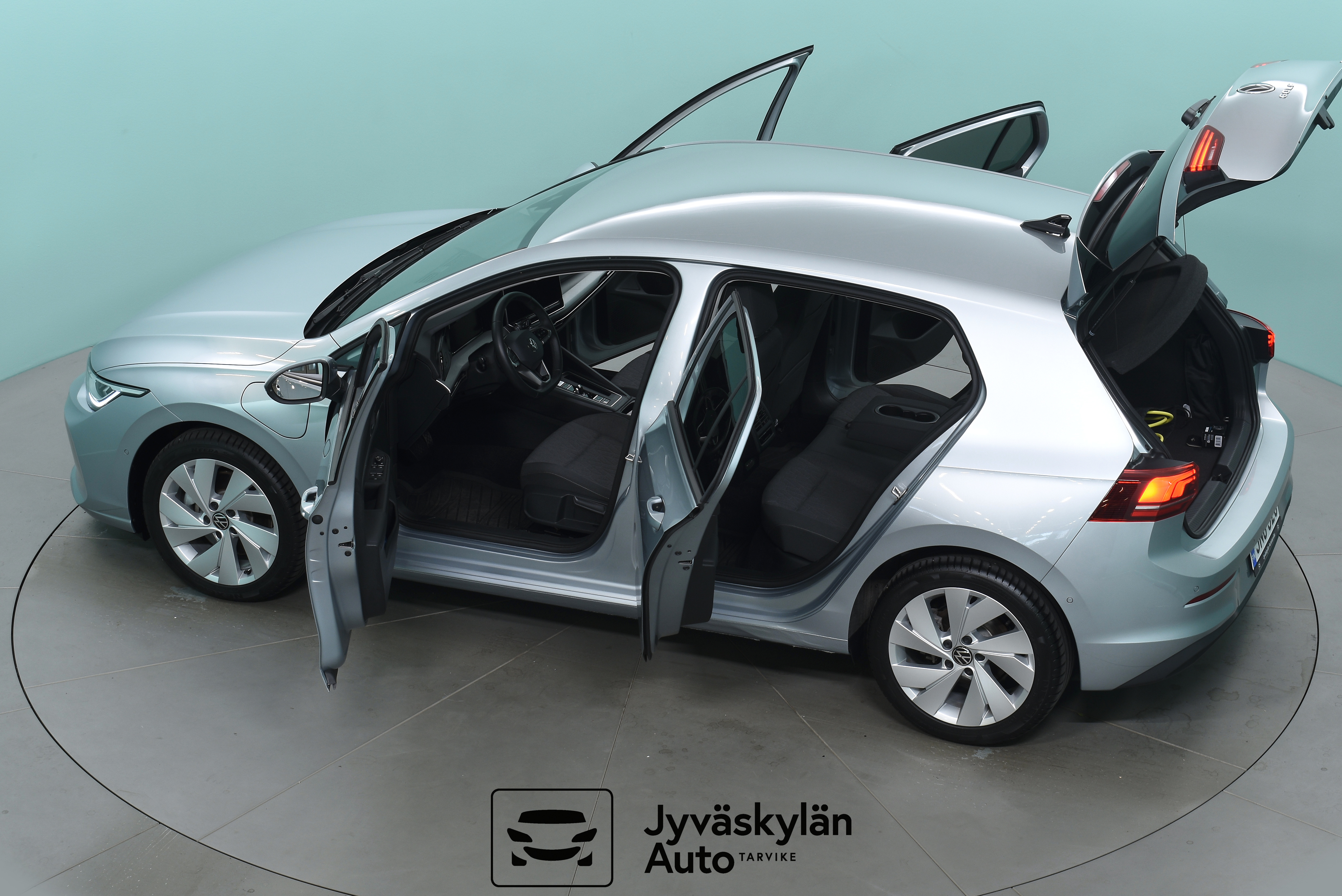 VOLKSWAGEN Golf 2025