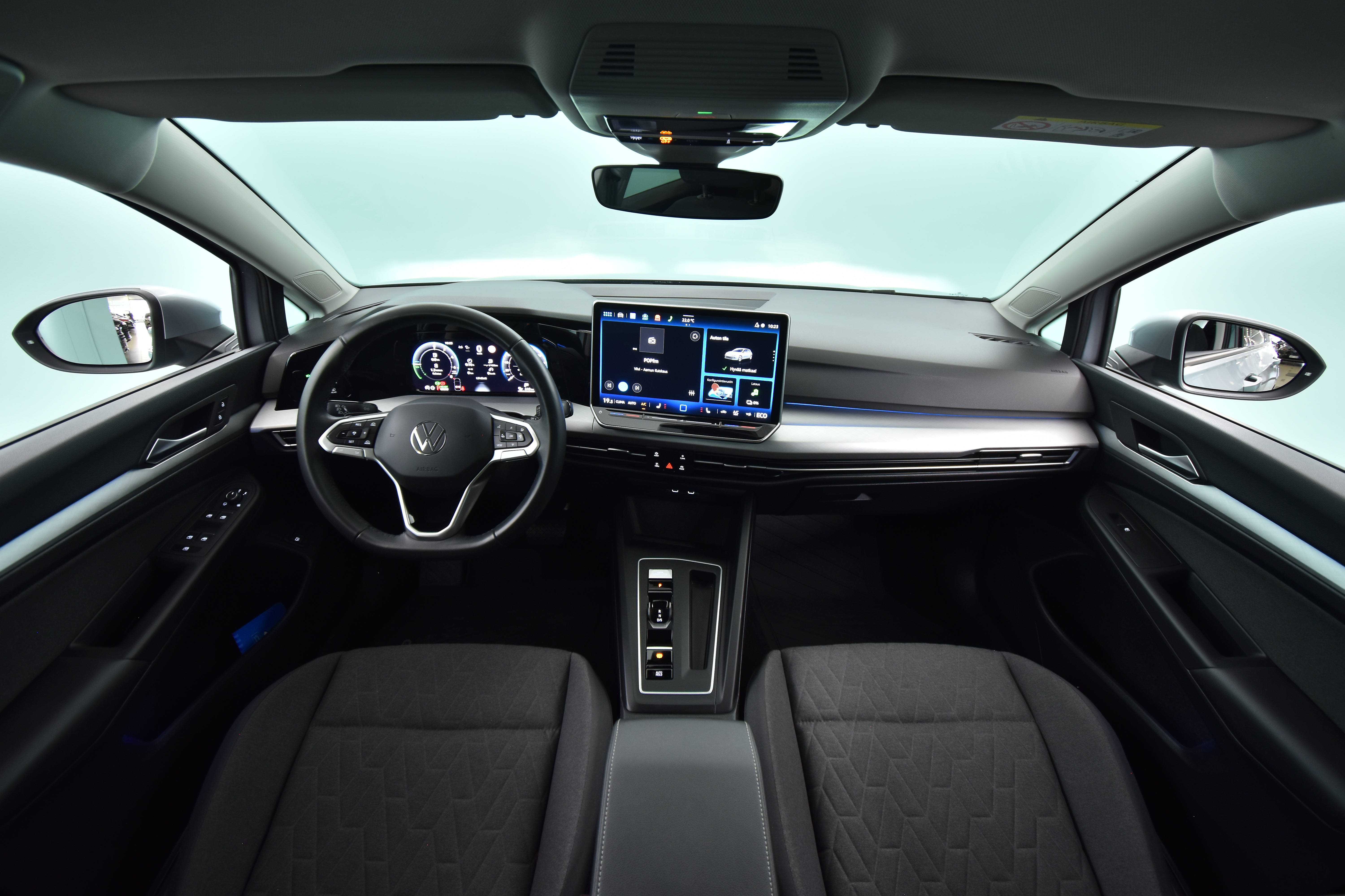 VOLKSWAGEN Golf 2025