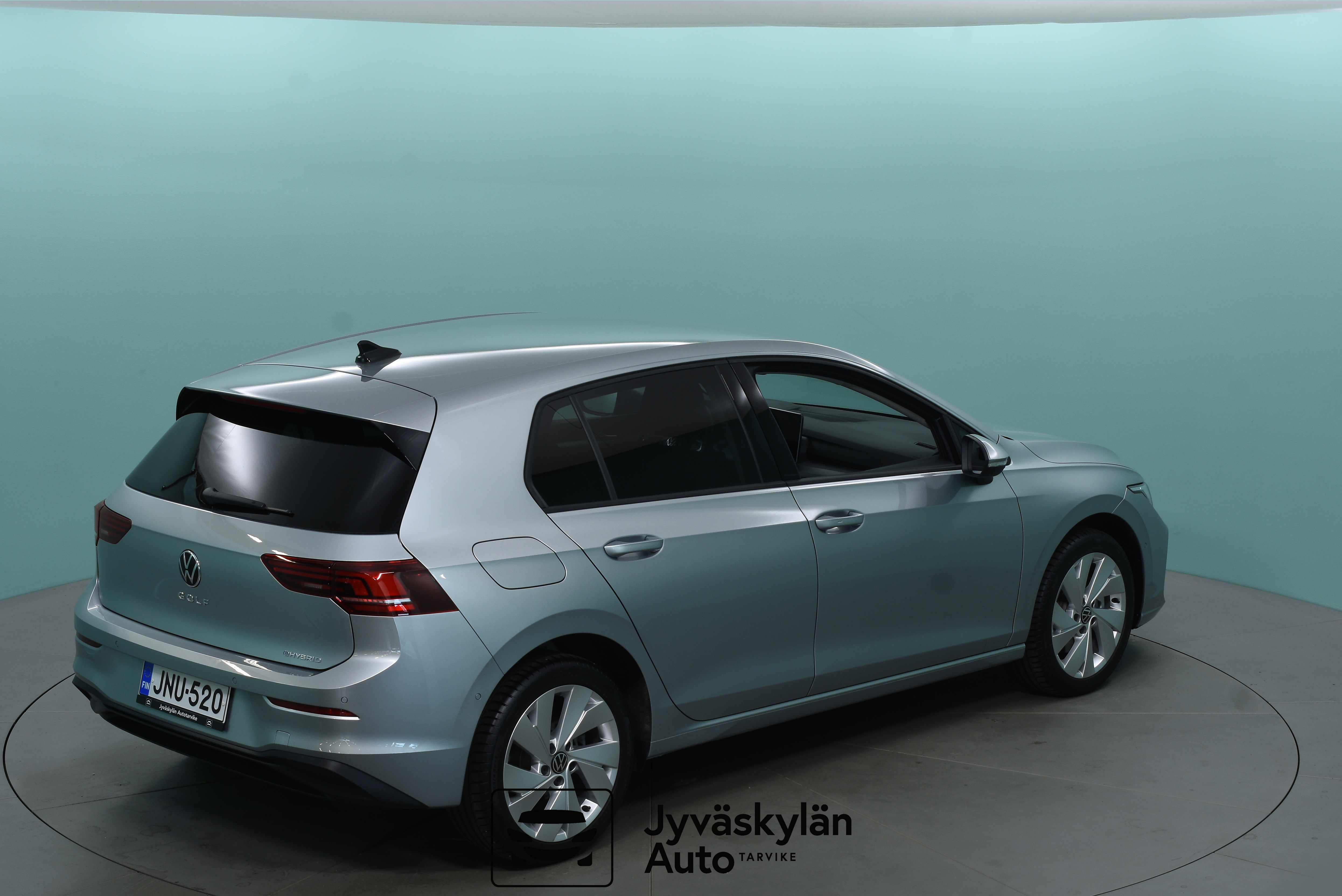 VOLKSWAGEN Golf 2025