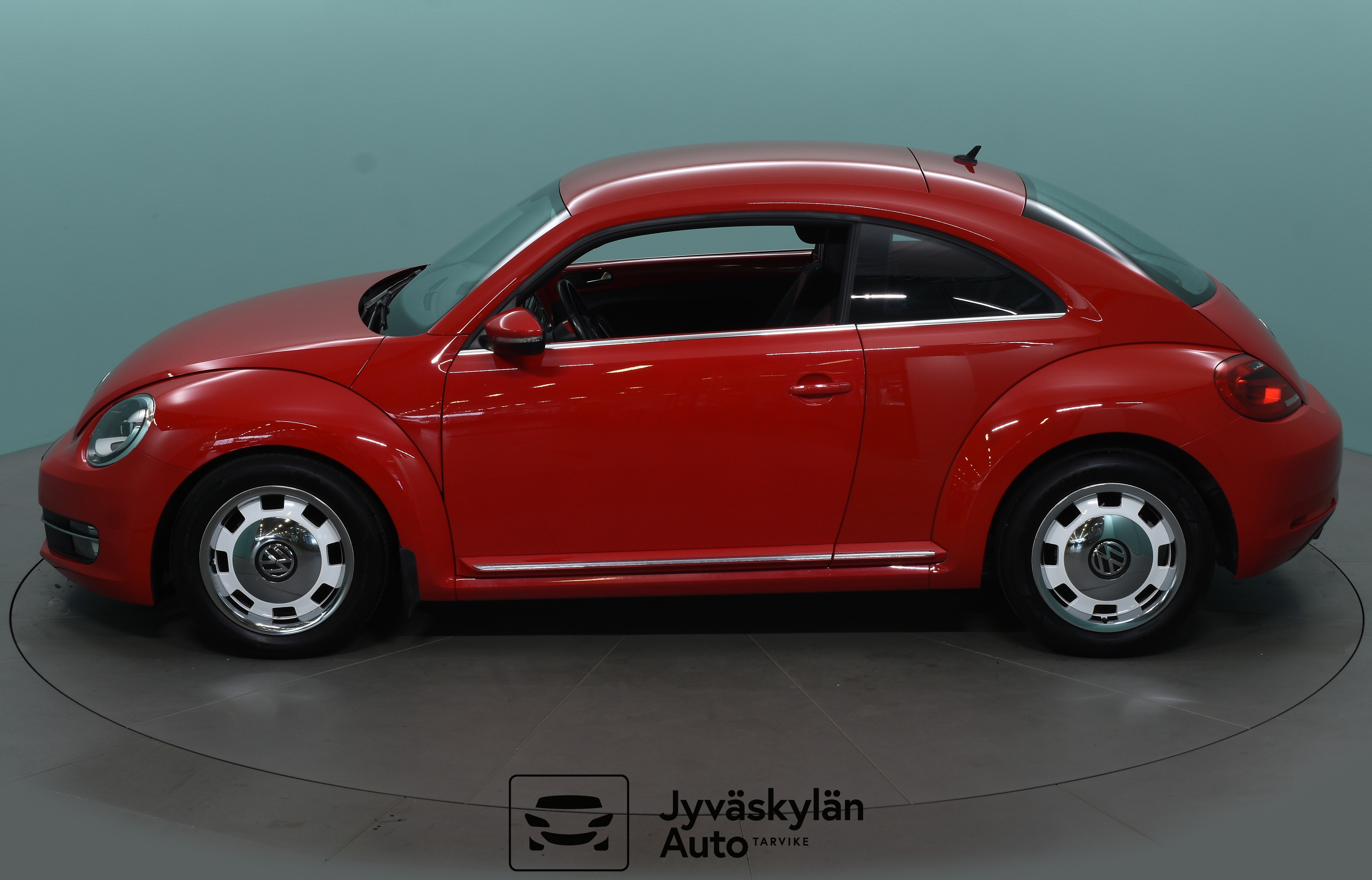 VOLKSWAGEN Beetle 2013