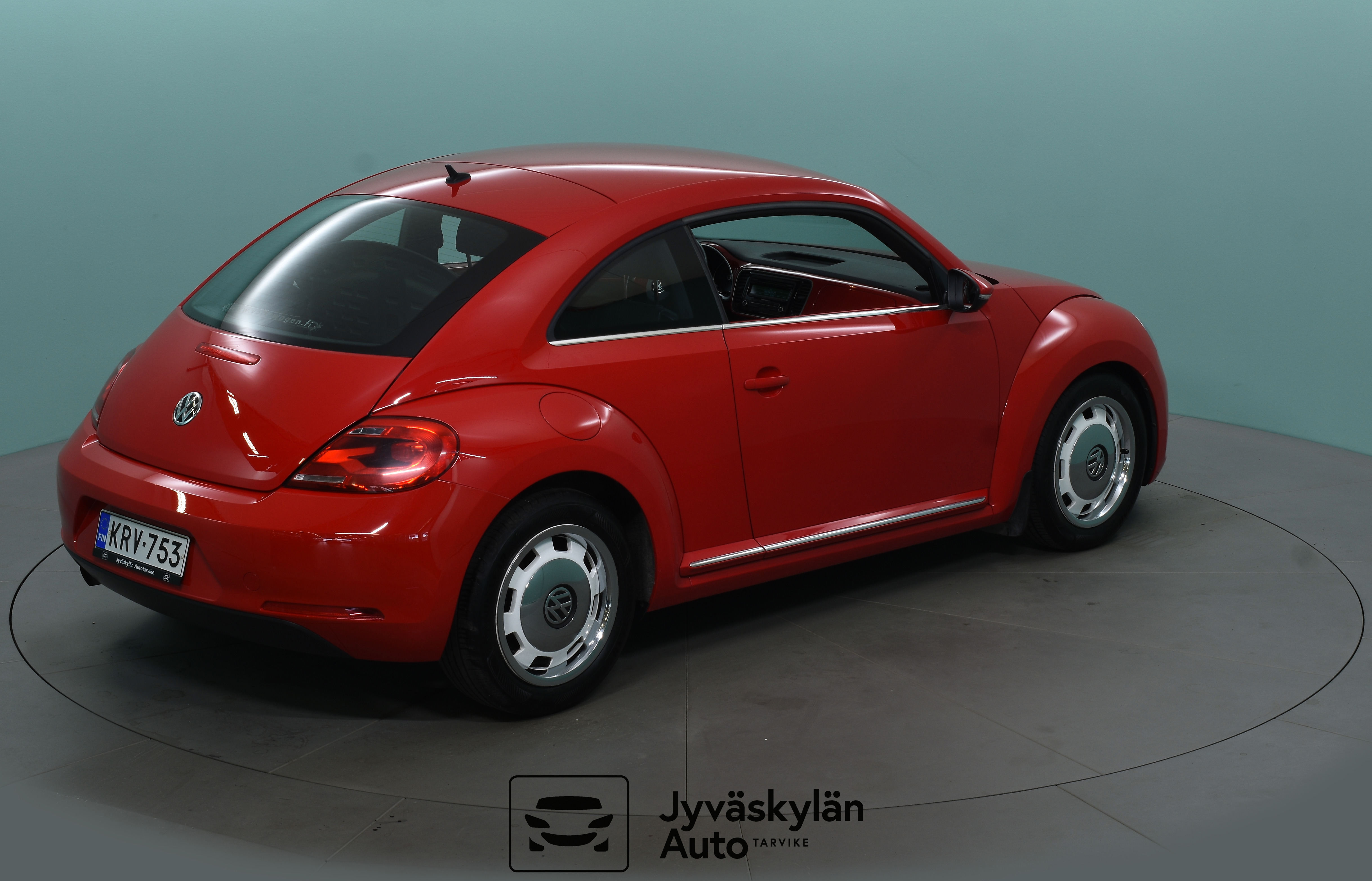 VOLKSWAGEN Beetle 2013