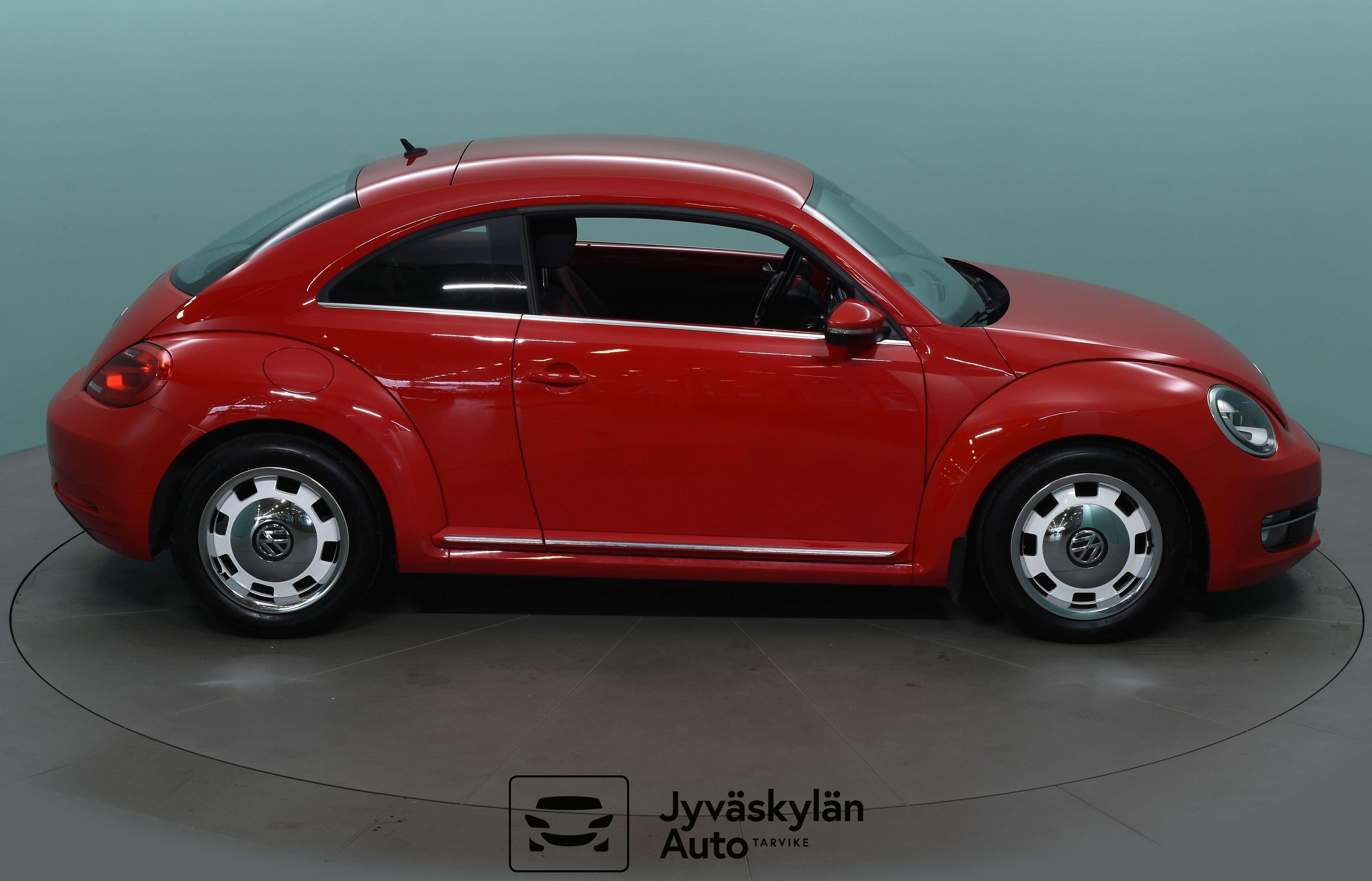 VOLKSWAGEN Beetle 2013