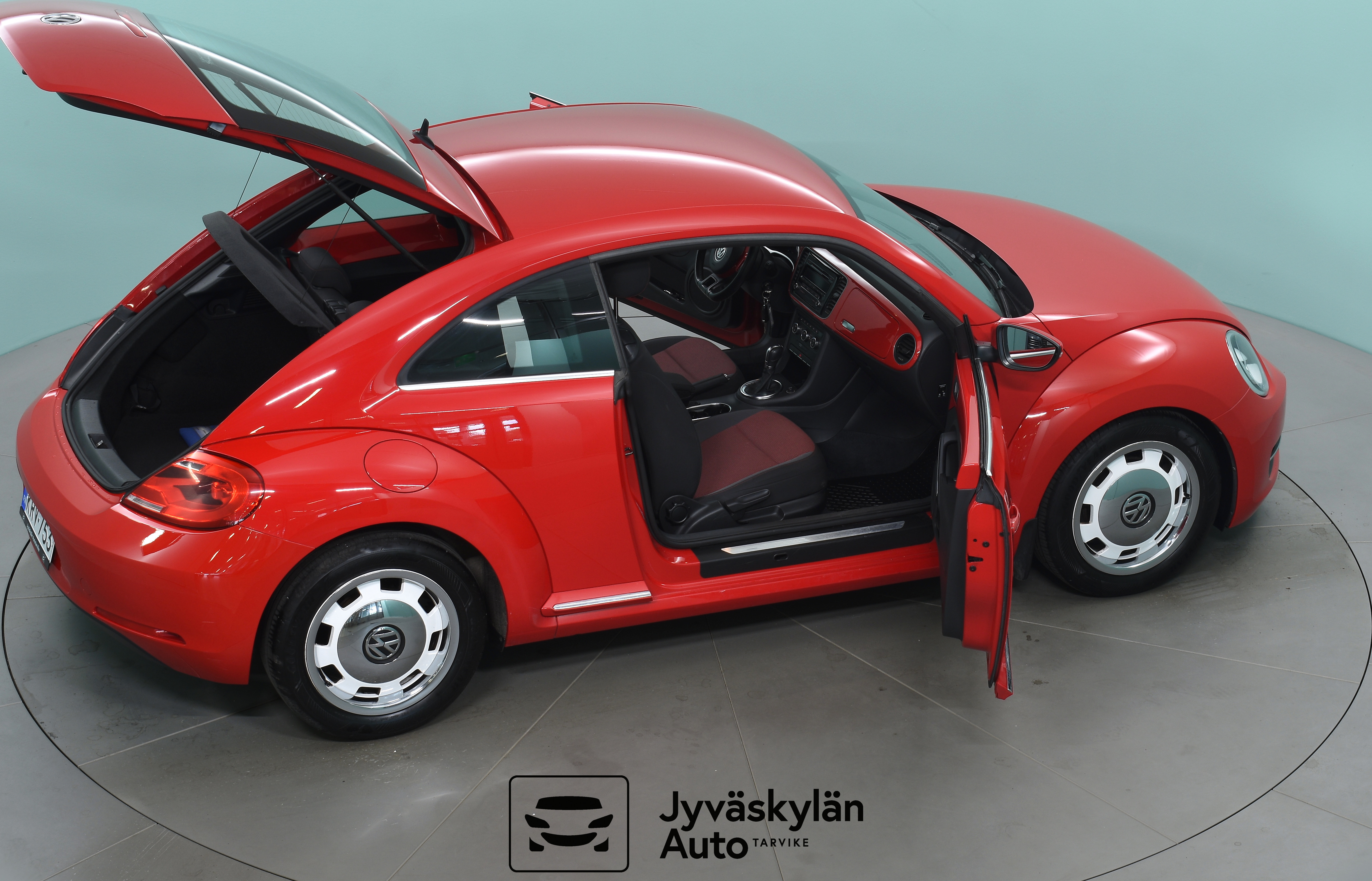 VOLKSWAGEN Beetle 2013