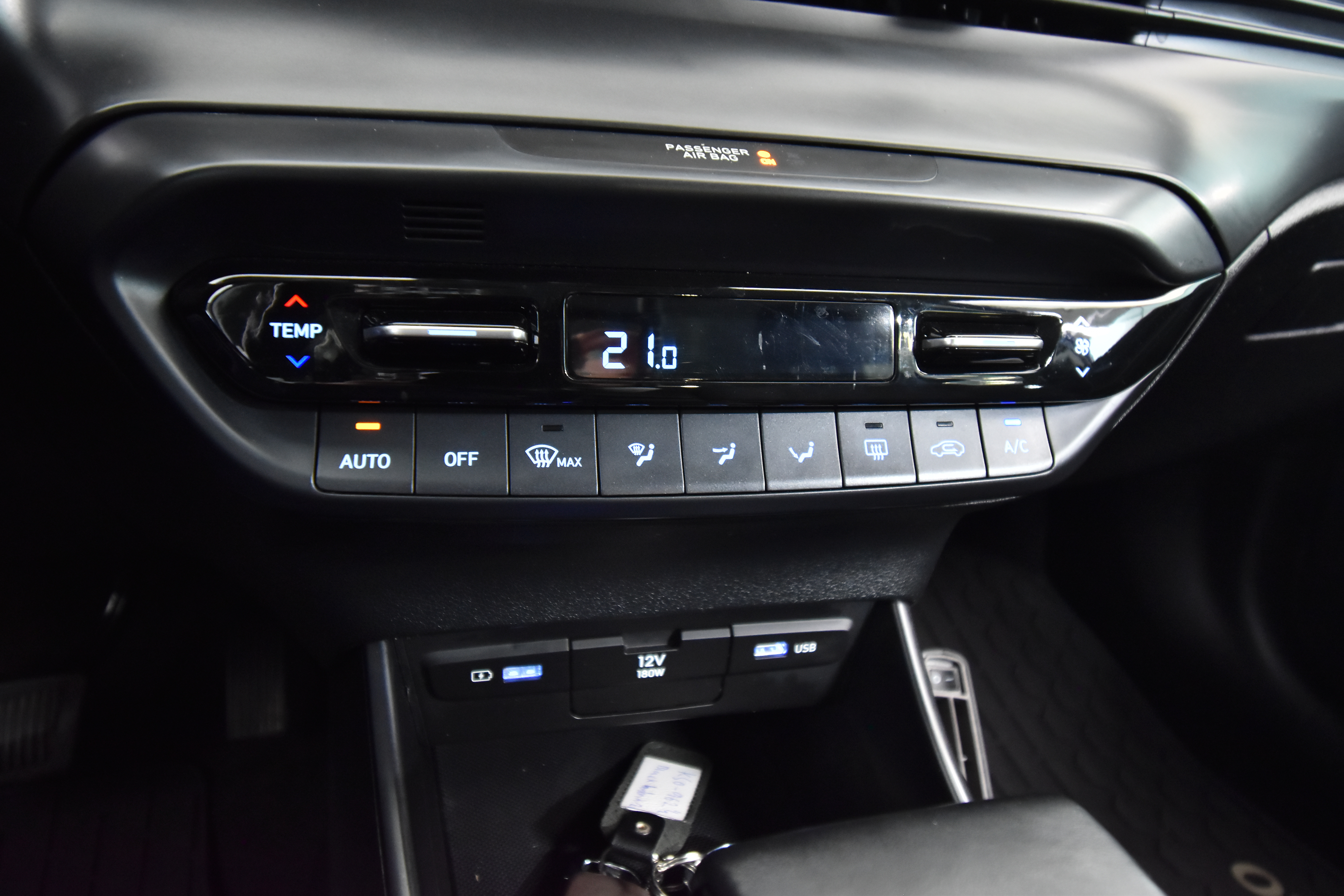 HYUNDAI i20 Hatchback 2021