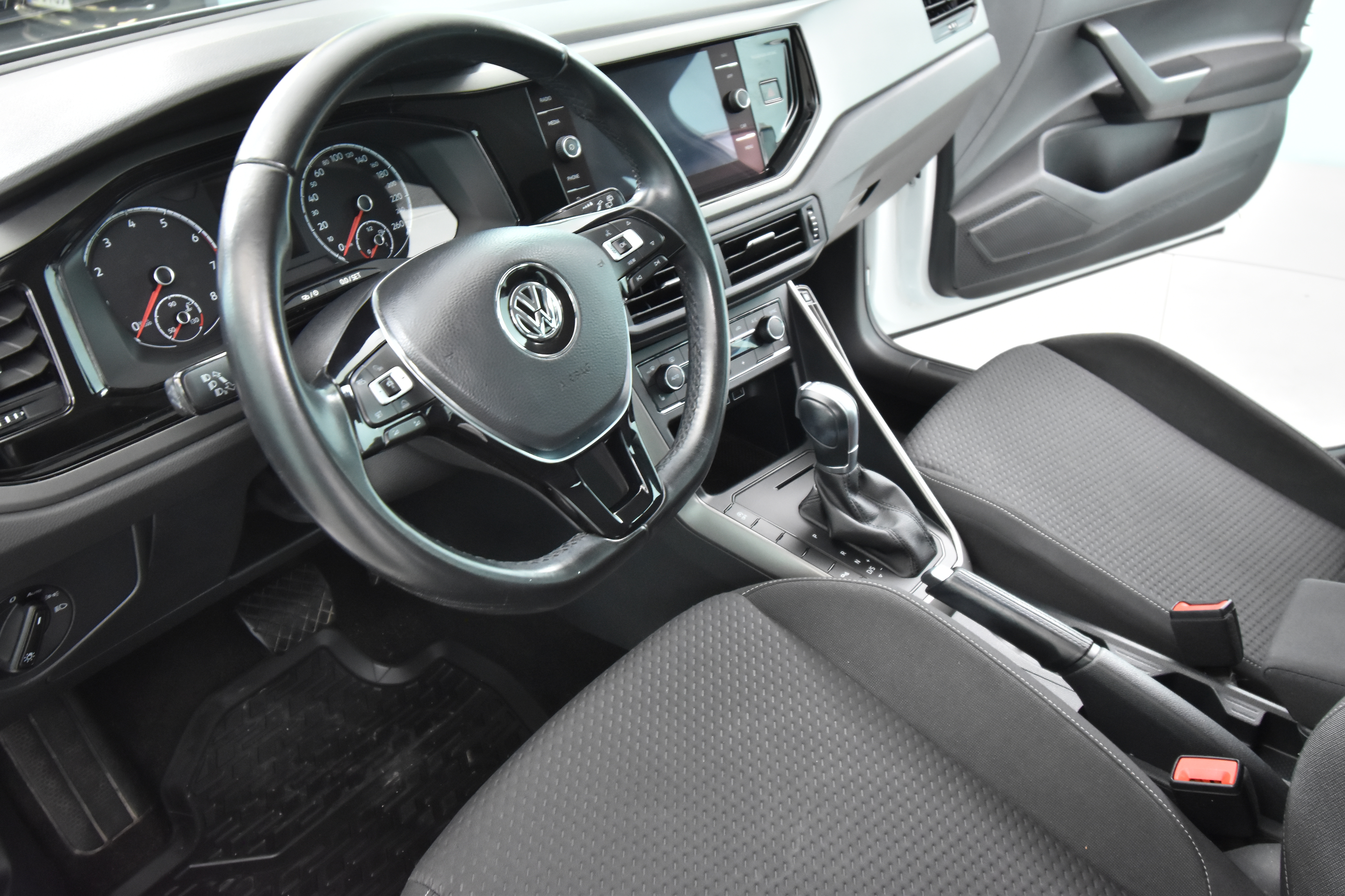 VOLKSWAGEN Polo 2018