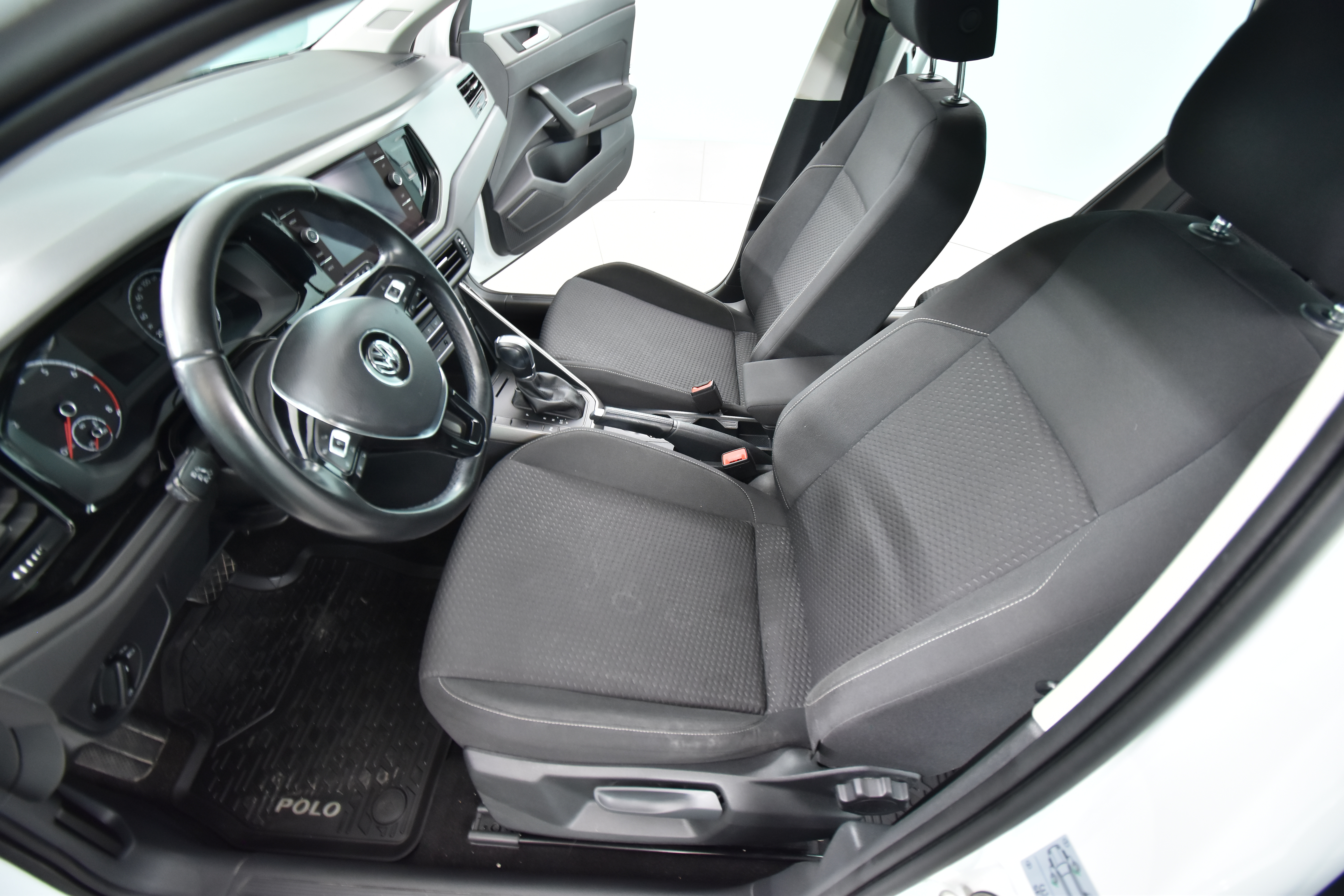 VOLKSWAGEN Polo 2018