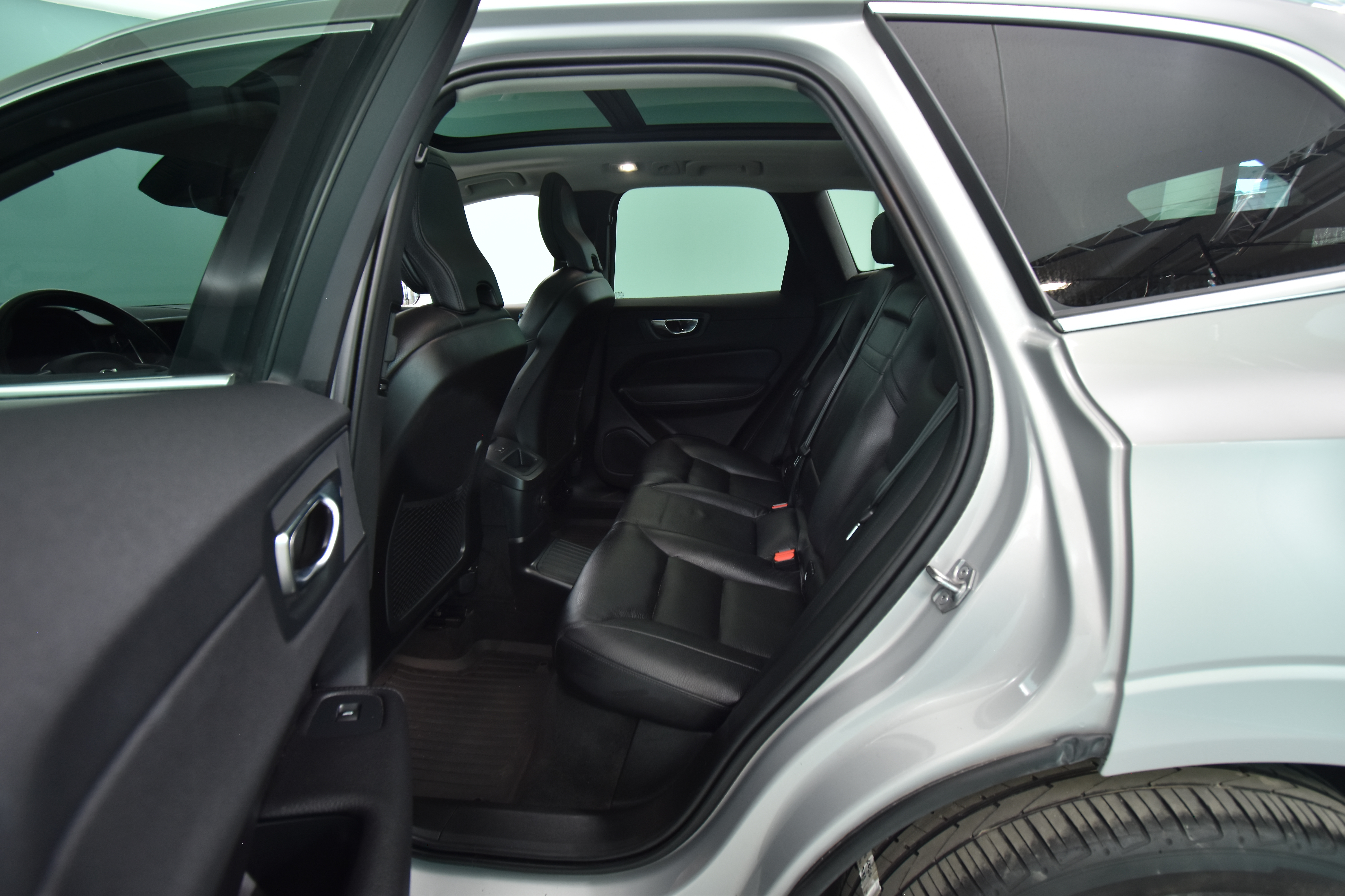 VOLVO XC60 2021