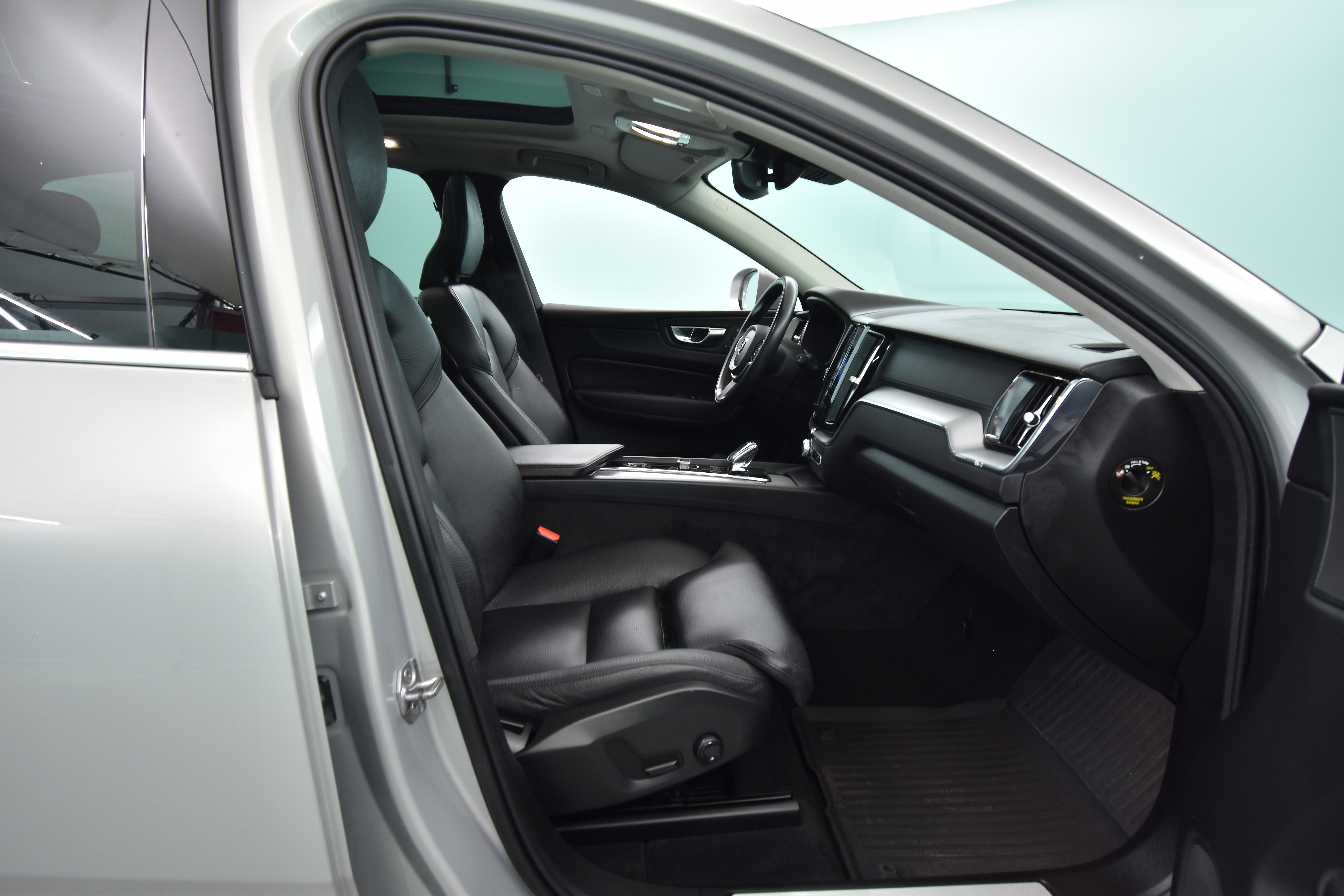 VOLVO XC60 2021