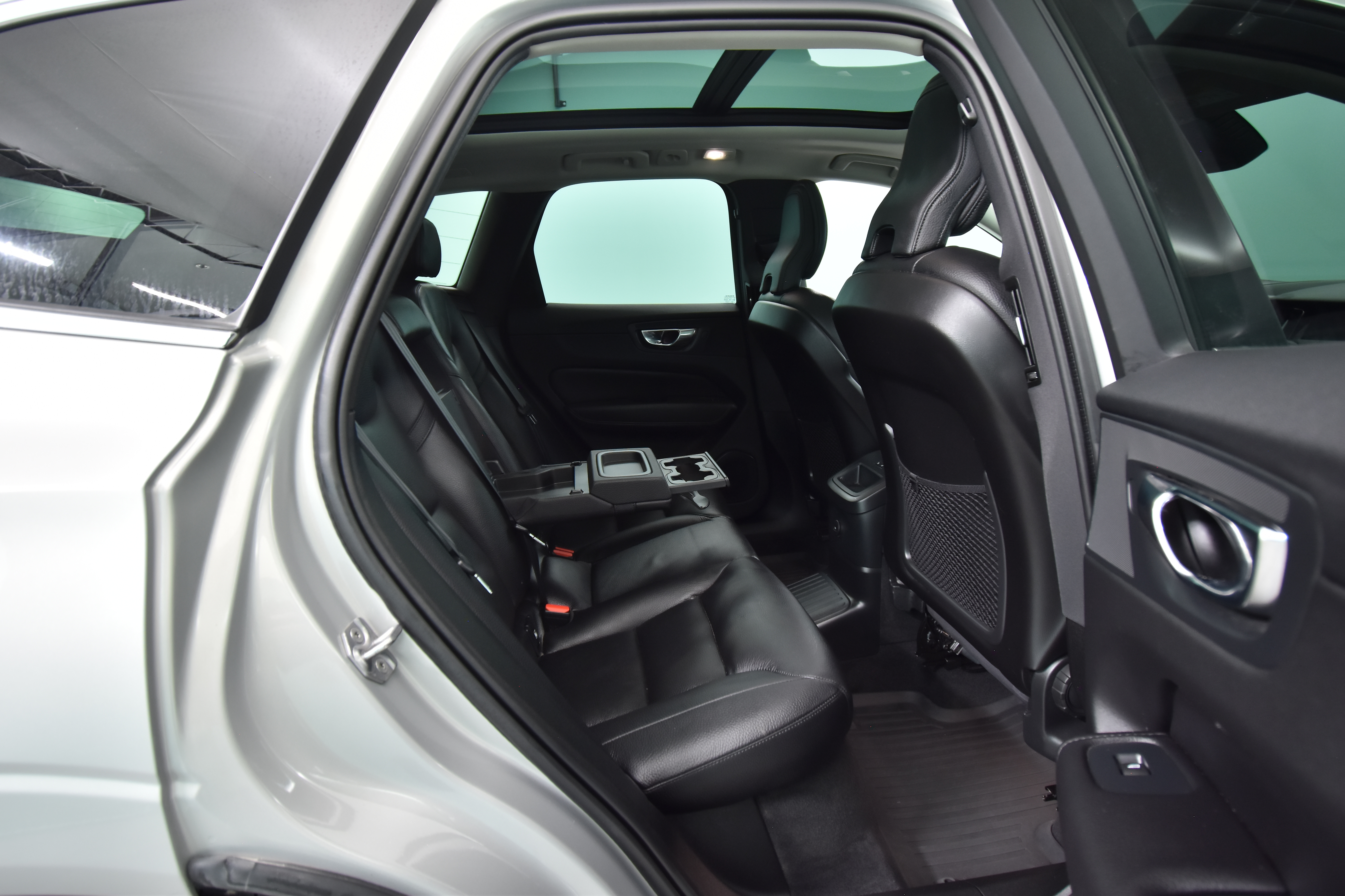 VOLVO XC60 2021