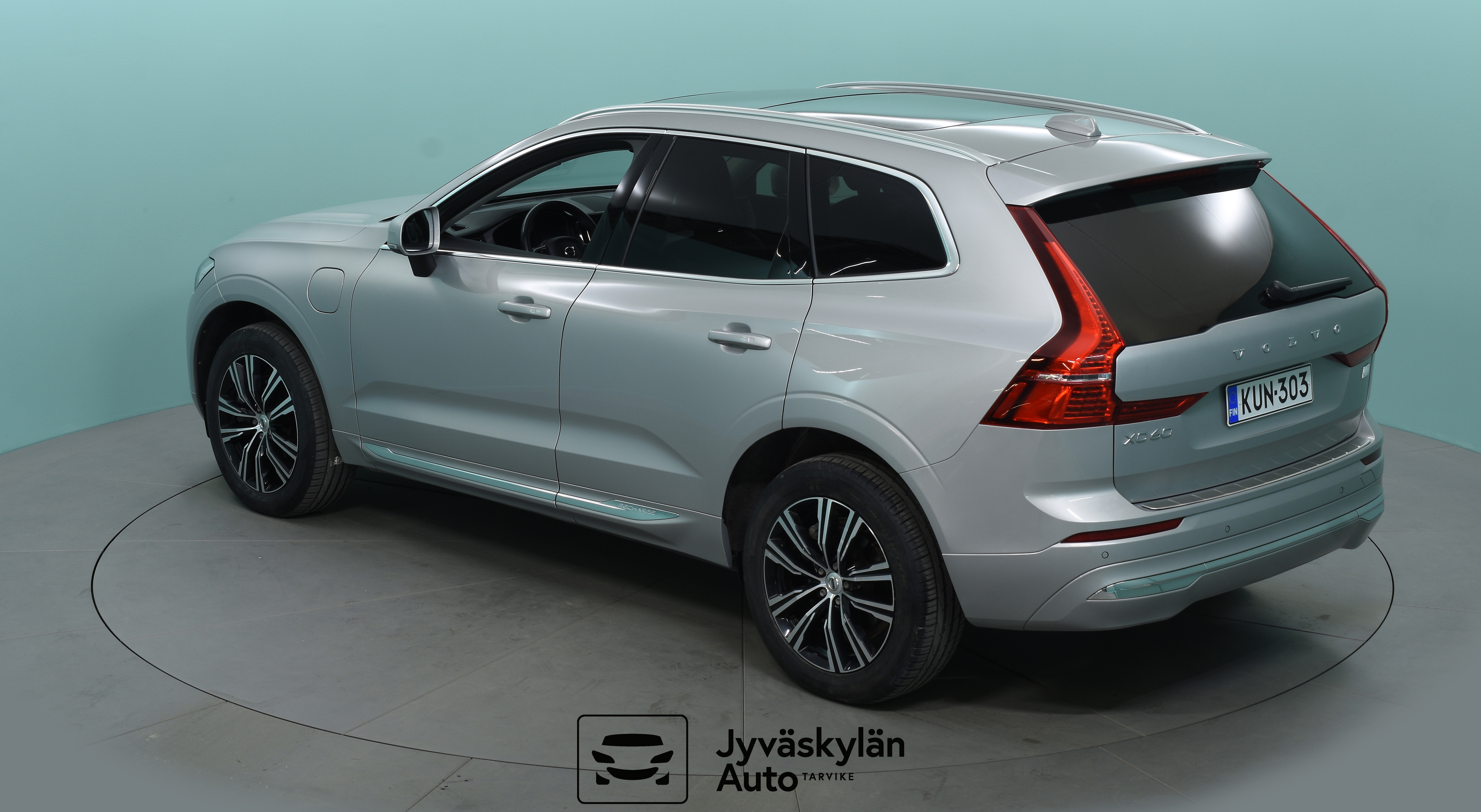 VOLVO XC60 2021