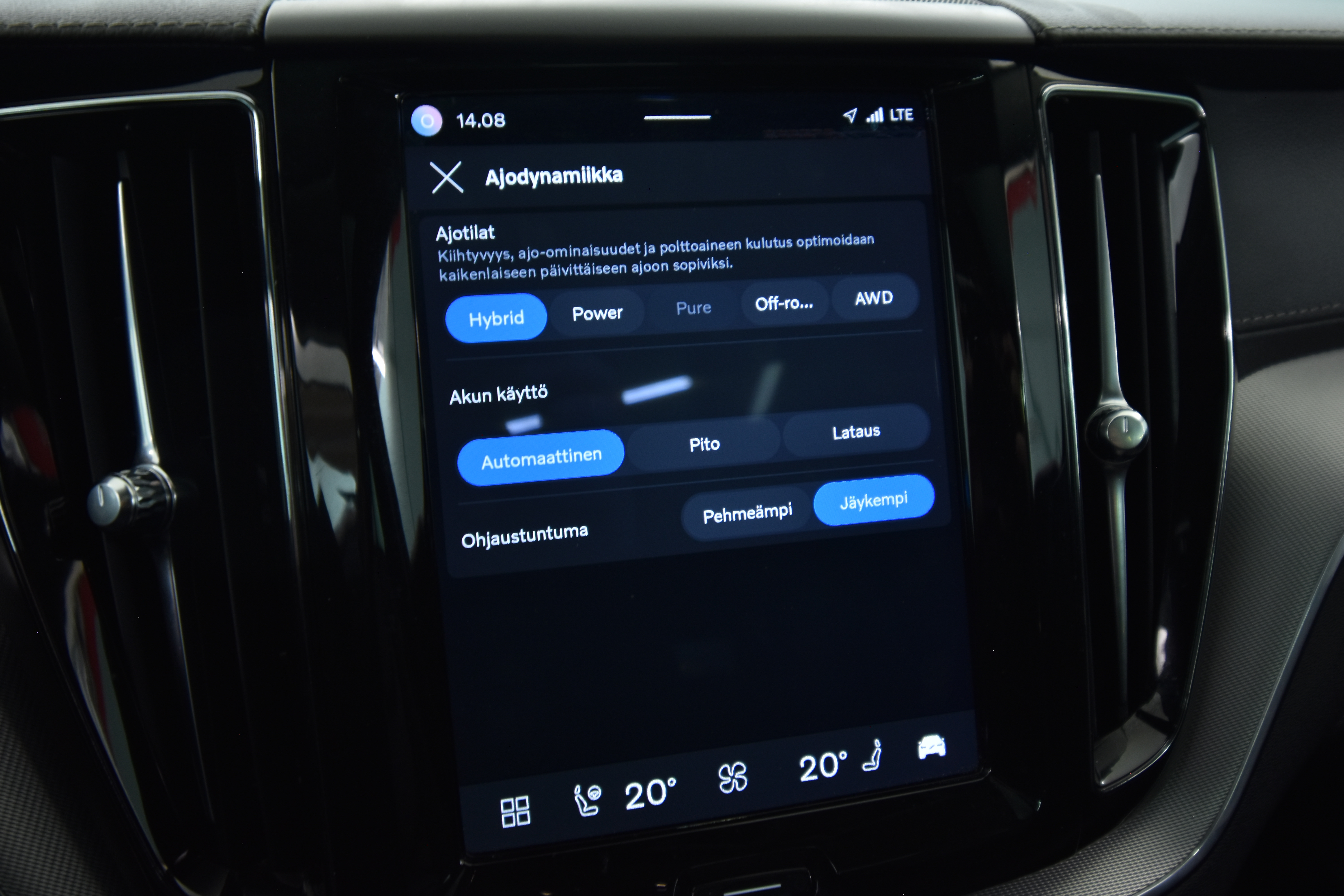 VOLVO XC60 2021