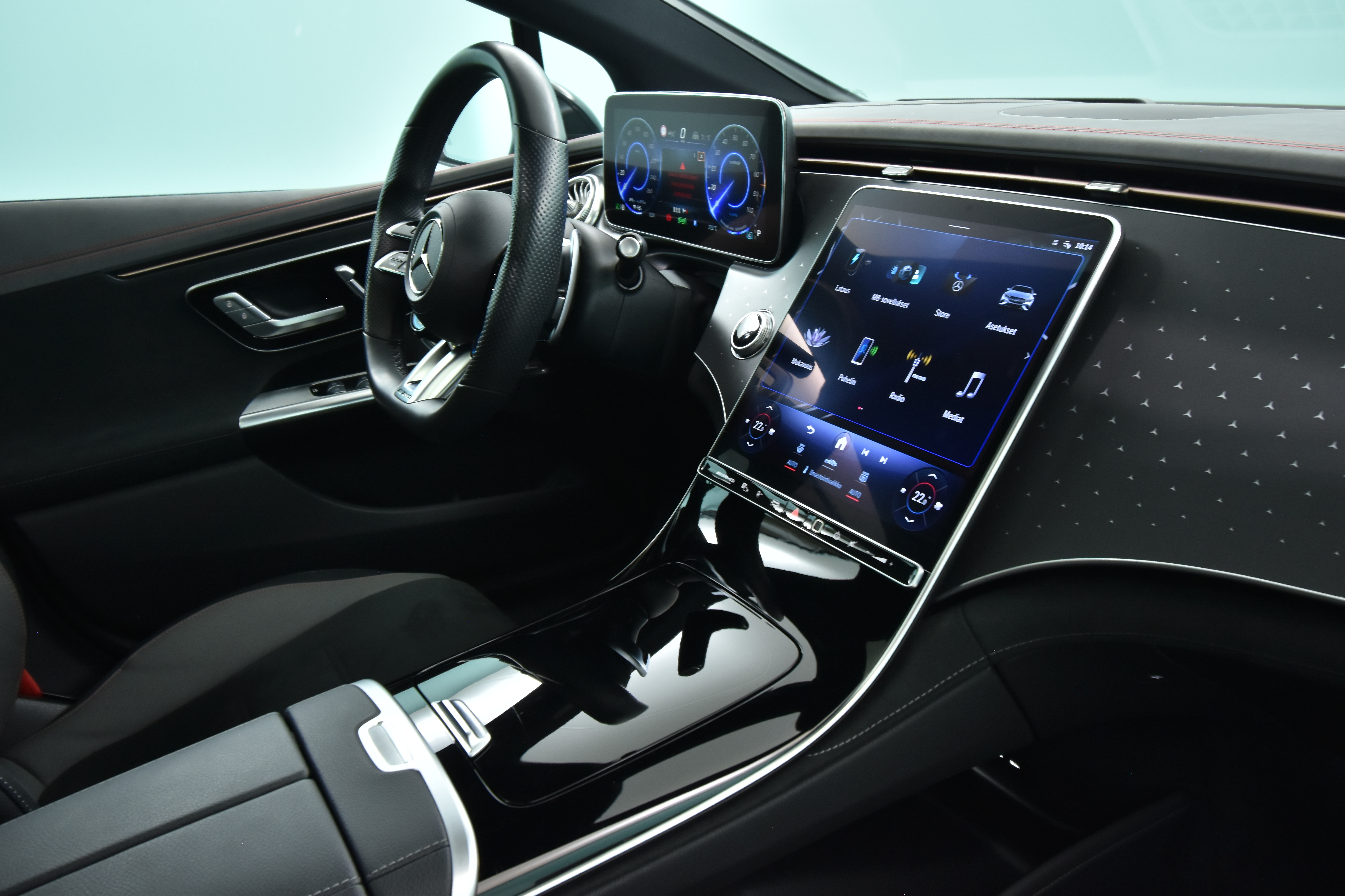 MERCEDES-BENZ EQE 2022