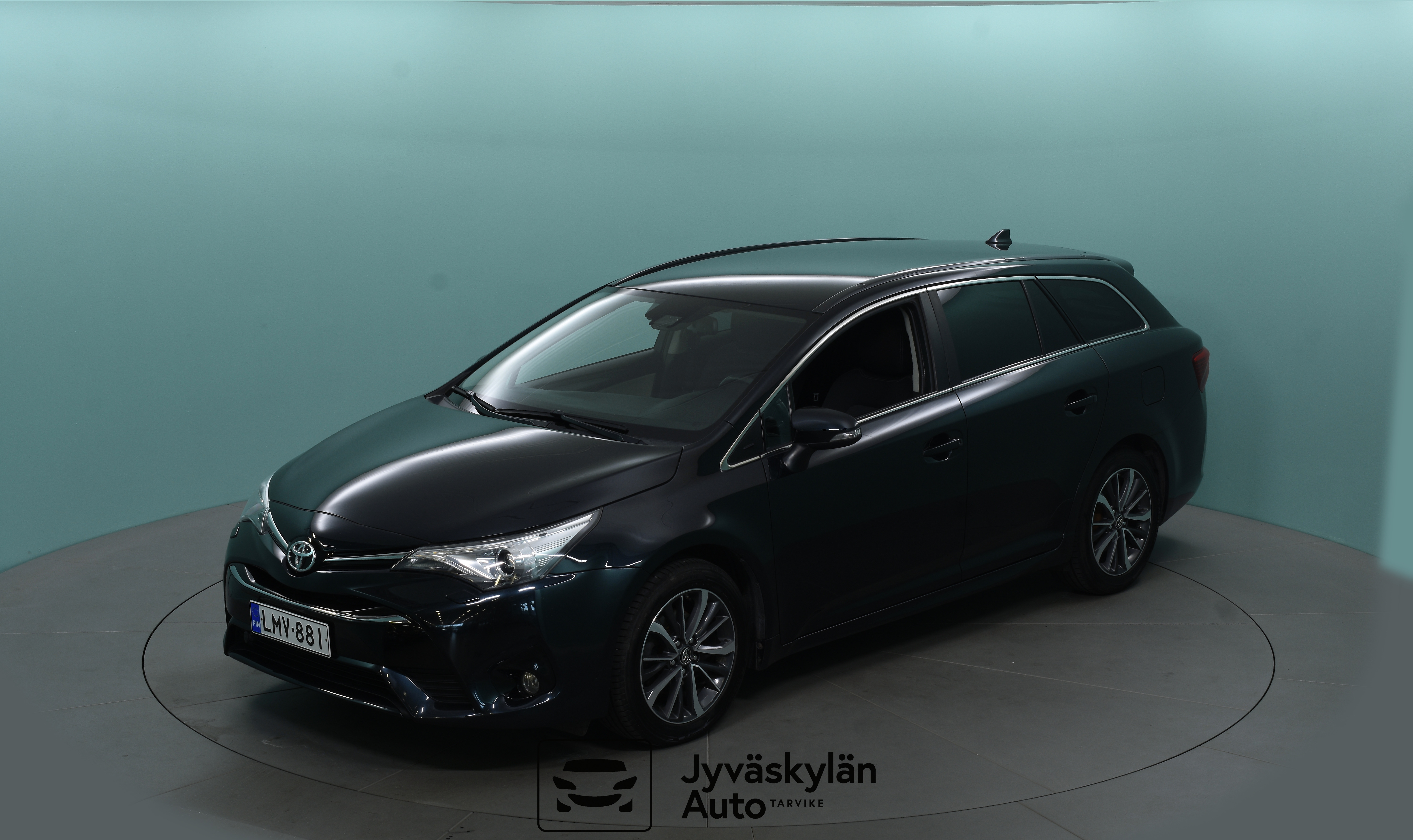 TOYOTA Avensis 2016