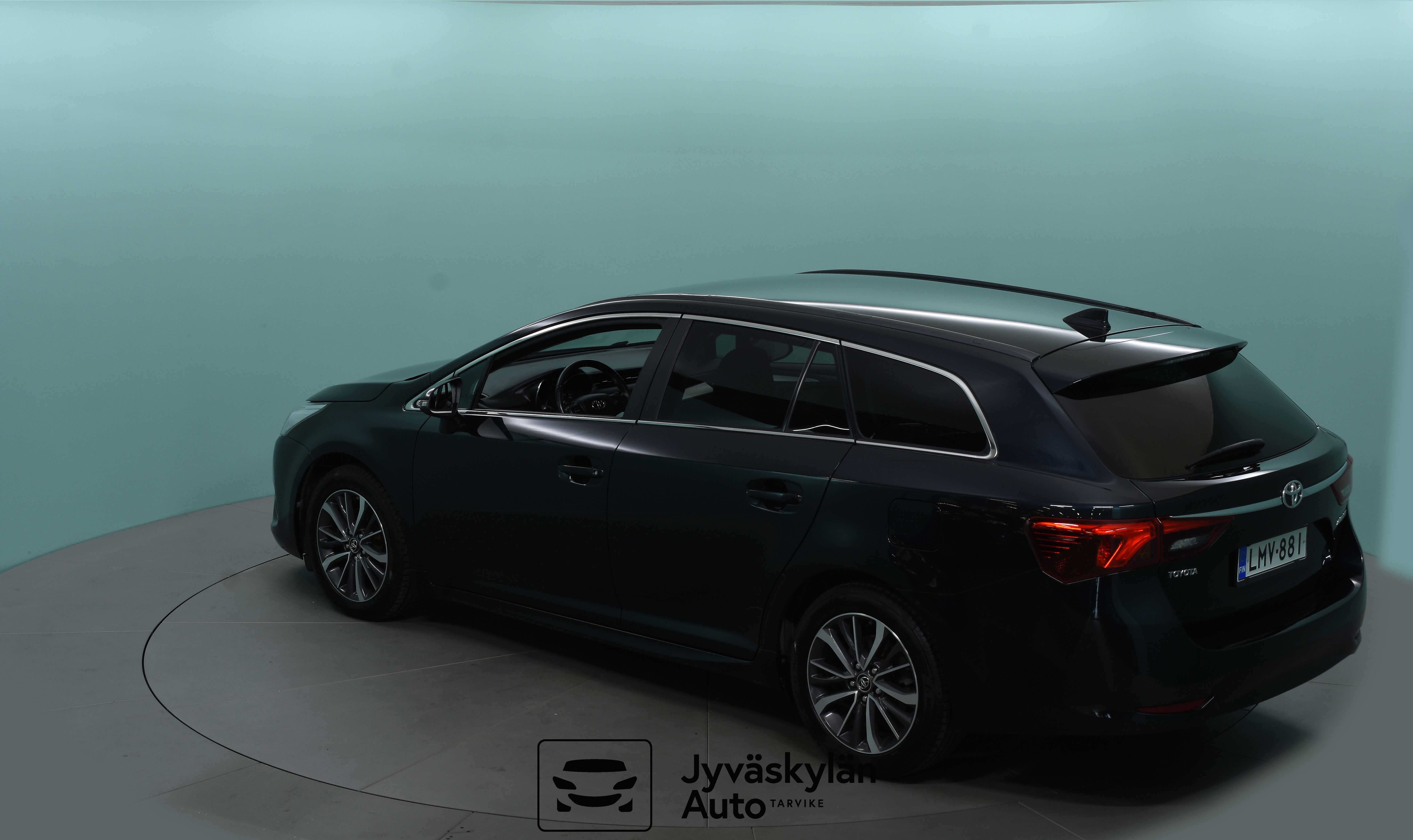 TOYOTA Avensis 2016