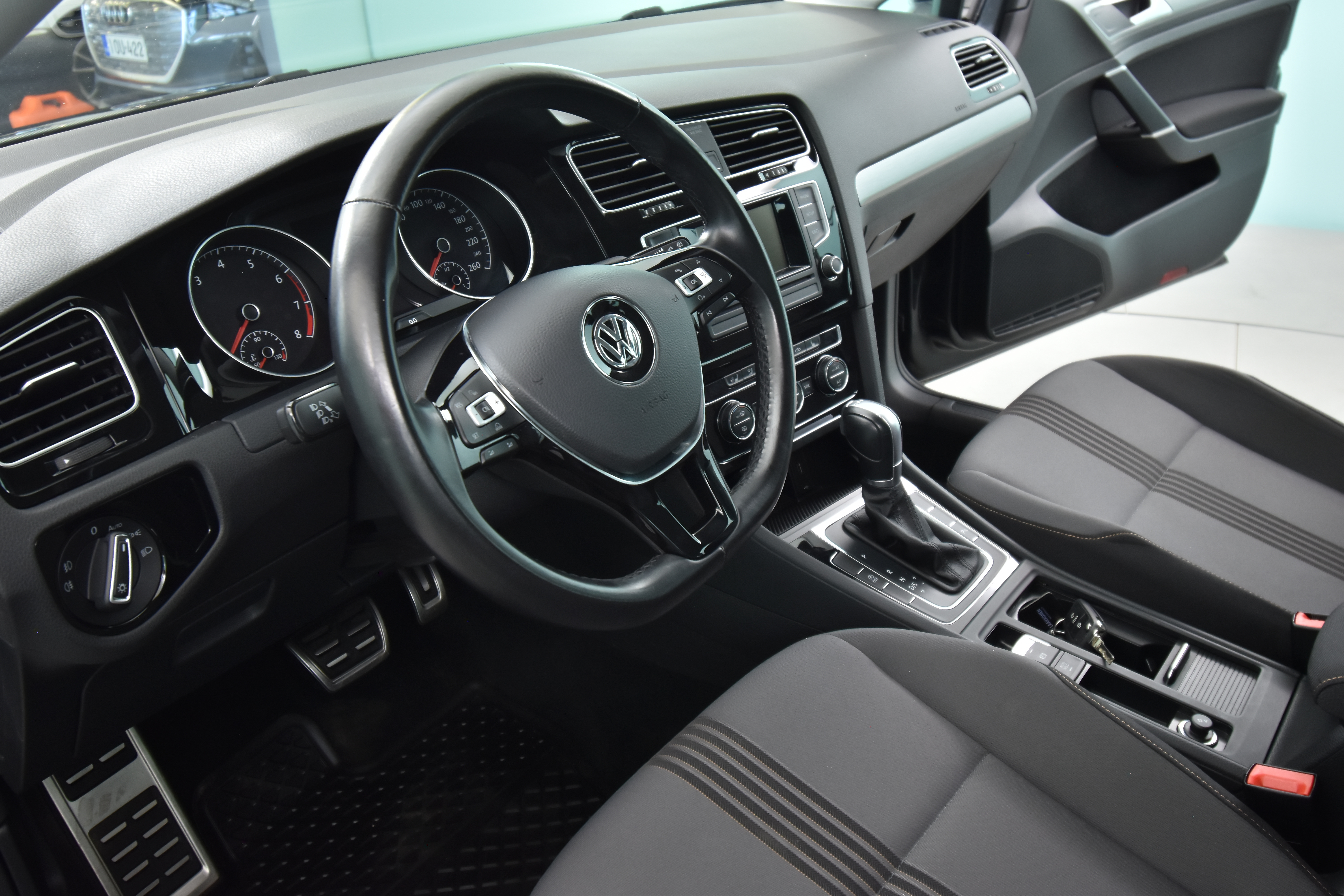 VOLKSWAGEN Golf 2017
