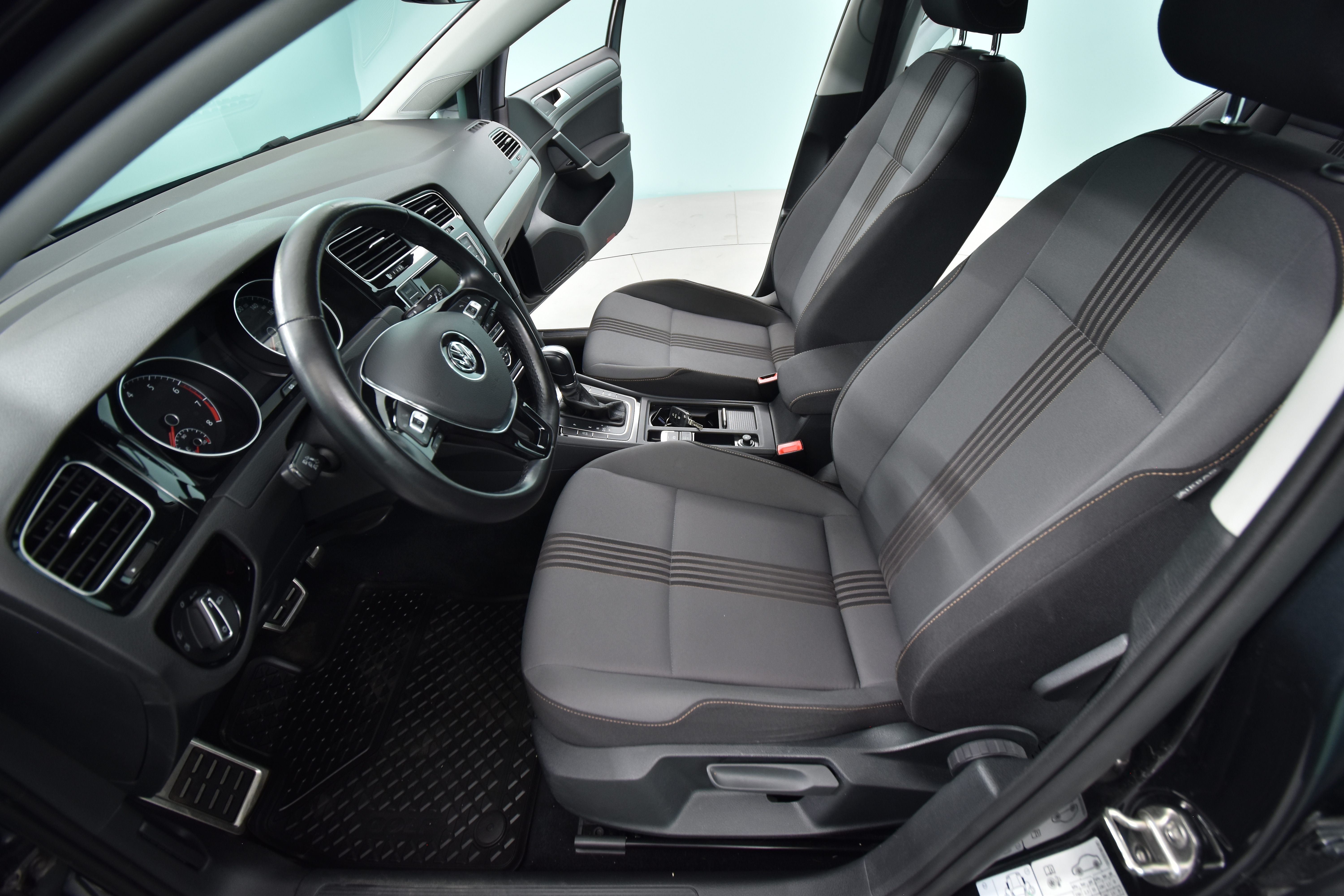VOLKSWAGEN Golf 2017