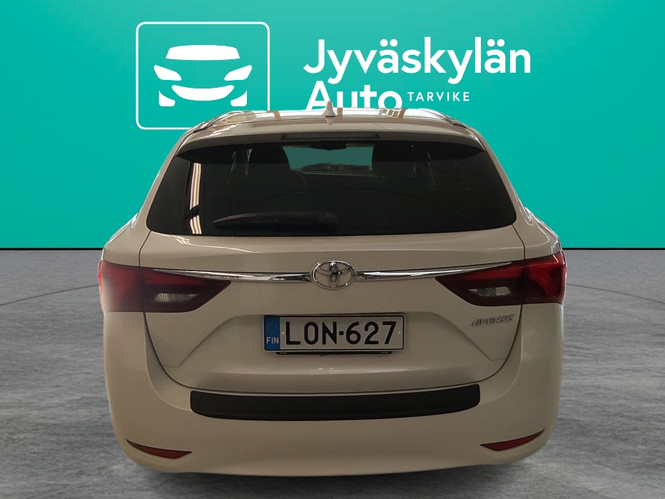 TOYOTA Avensis 2018