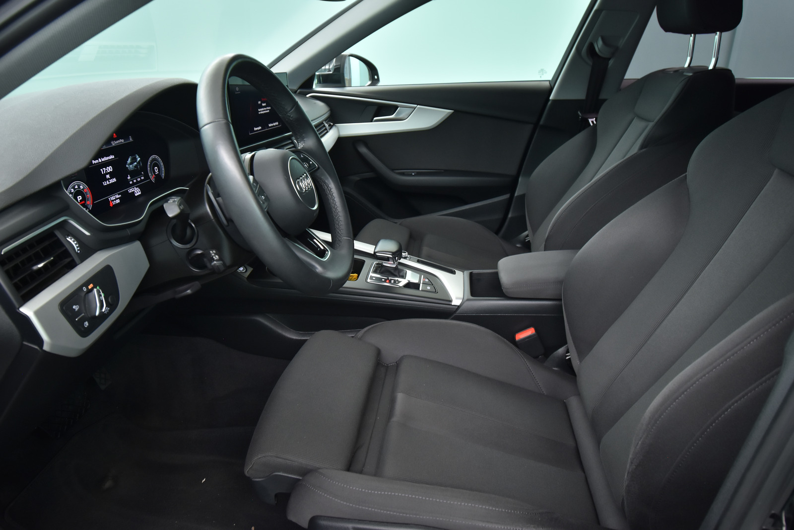 Audi A4 2023