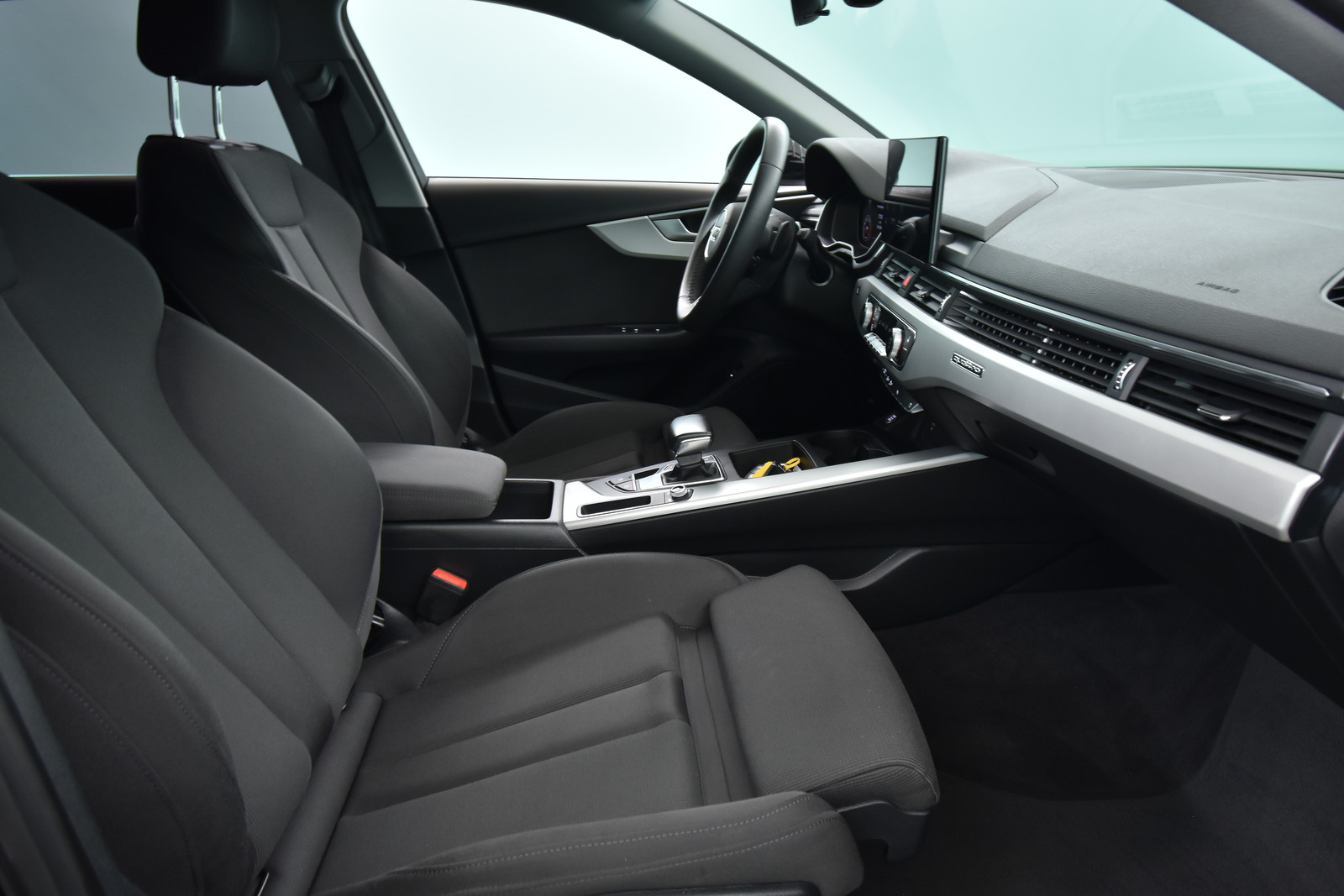 Audi A4 2023