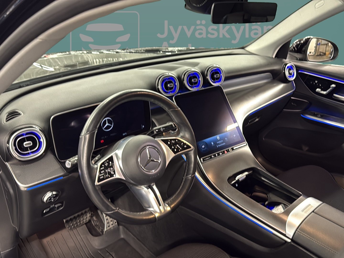 MERCEDES-BENZ GLC 2023