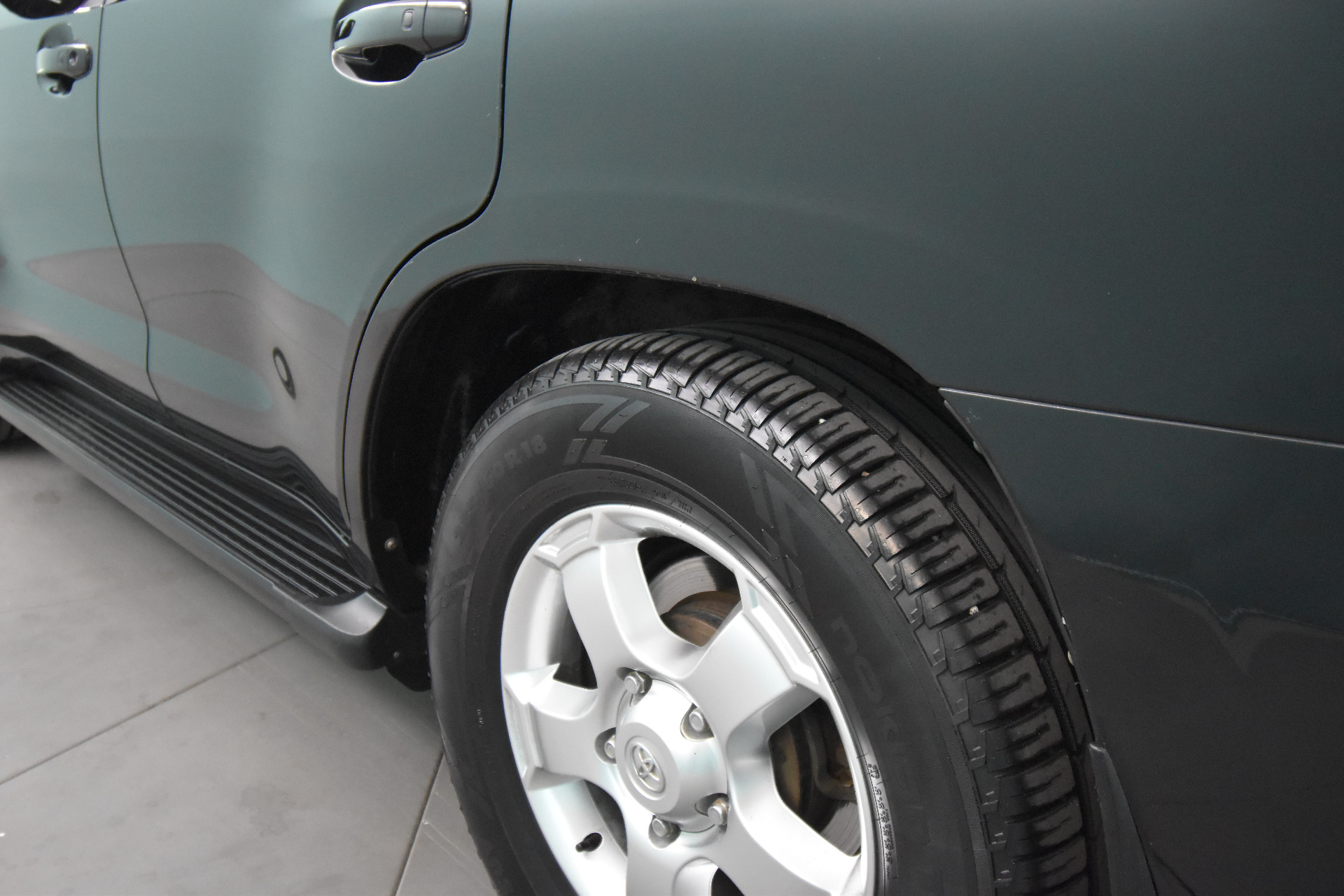 TOYOTA Land Cruiser V8 2008